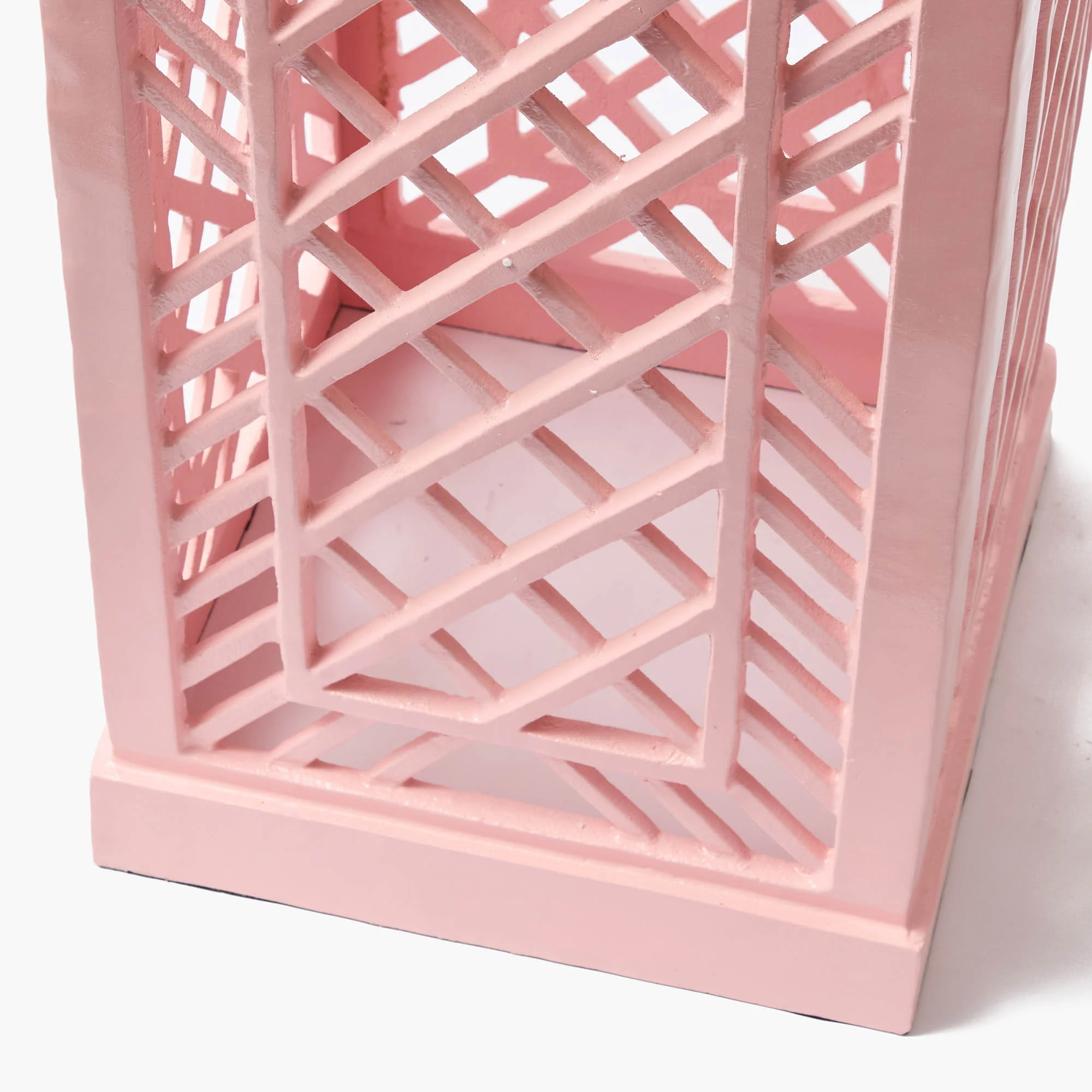 Adelaide Pink Lattice Urn & Pedestal - Image 11