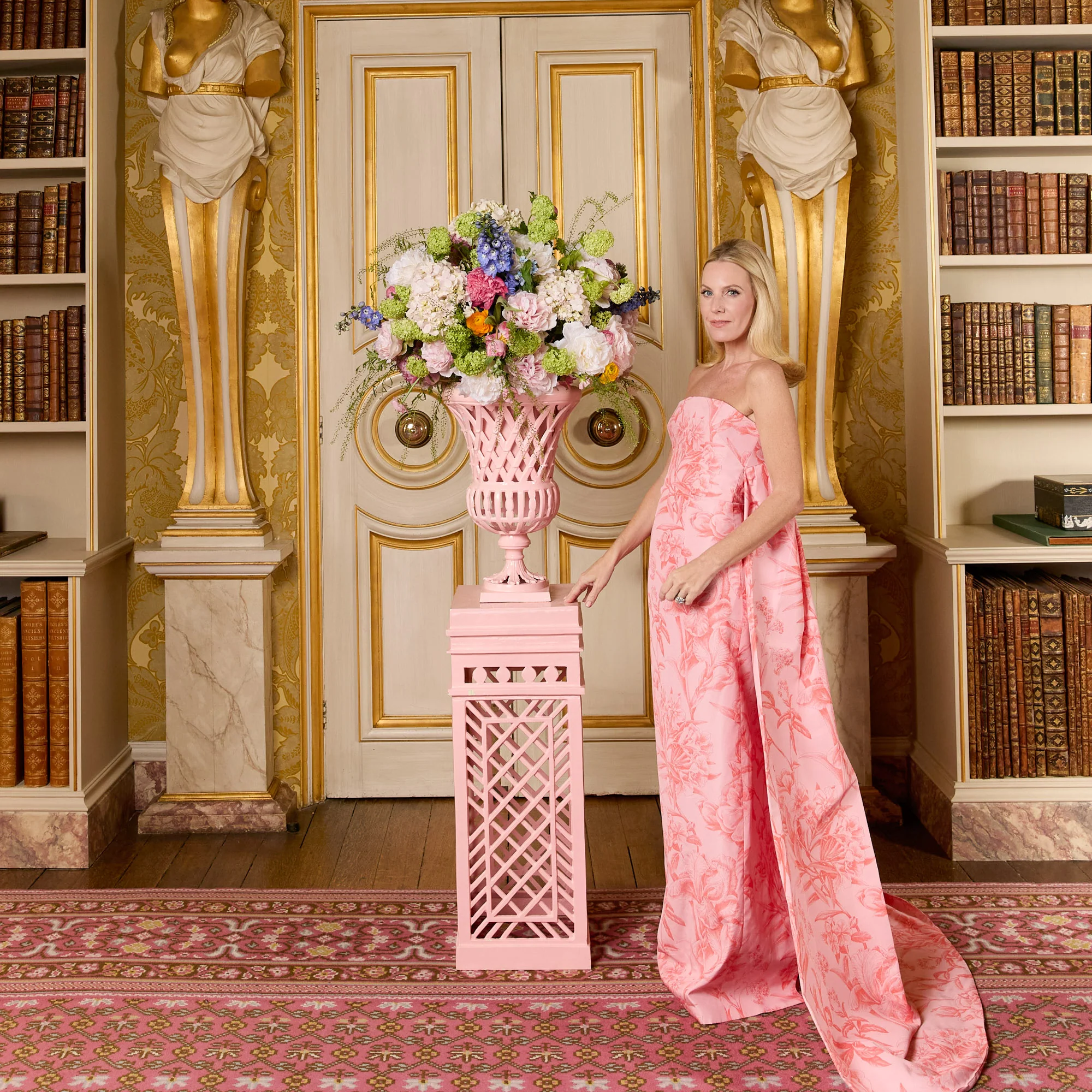 Adelaide Pink Lattice Urn & Pedestal - Image 9