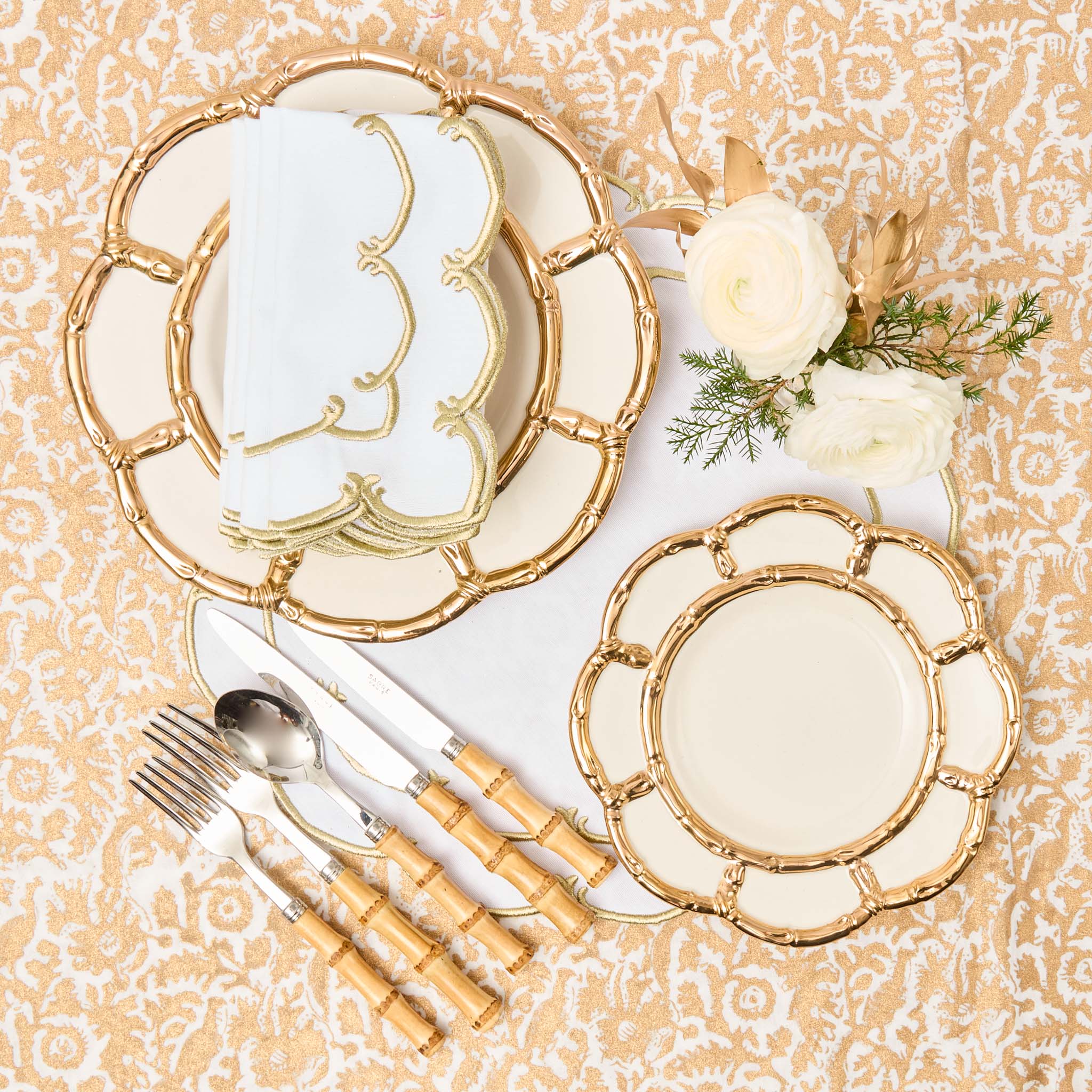 White & Gold Amanda Napkins (Set of 4) - Image 7