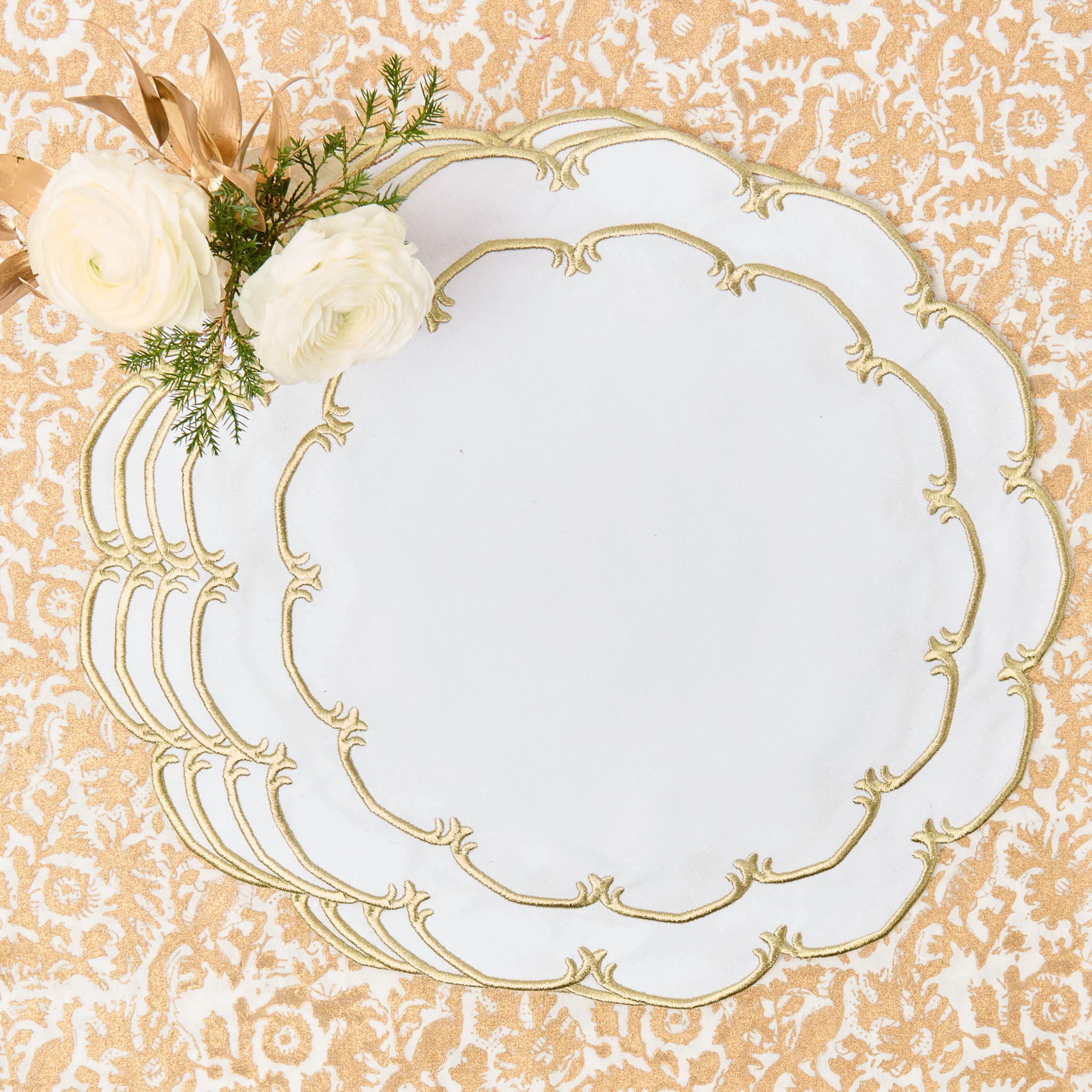 White & Gold Amanda Placemats (Set of 4)