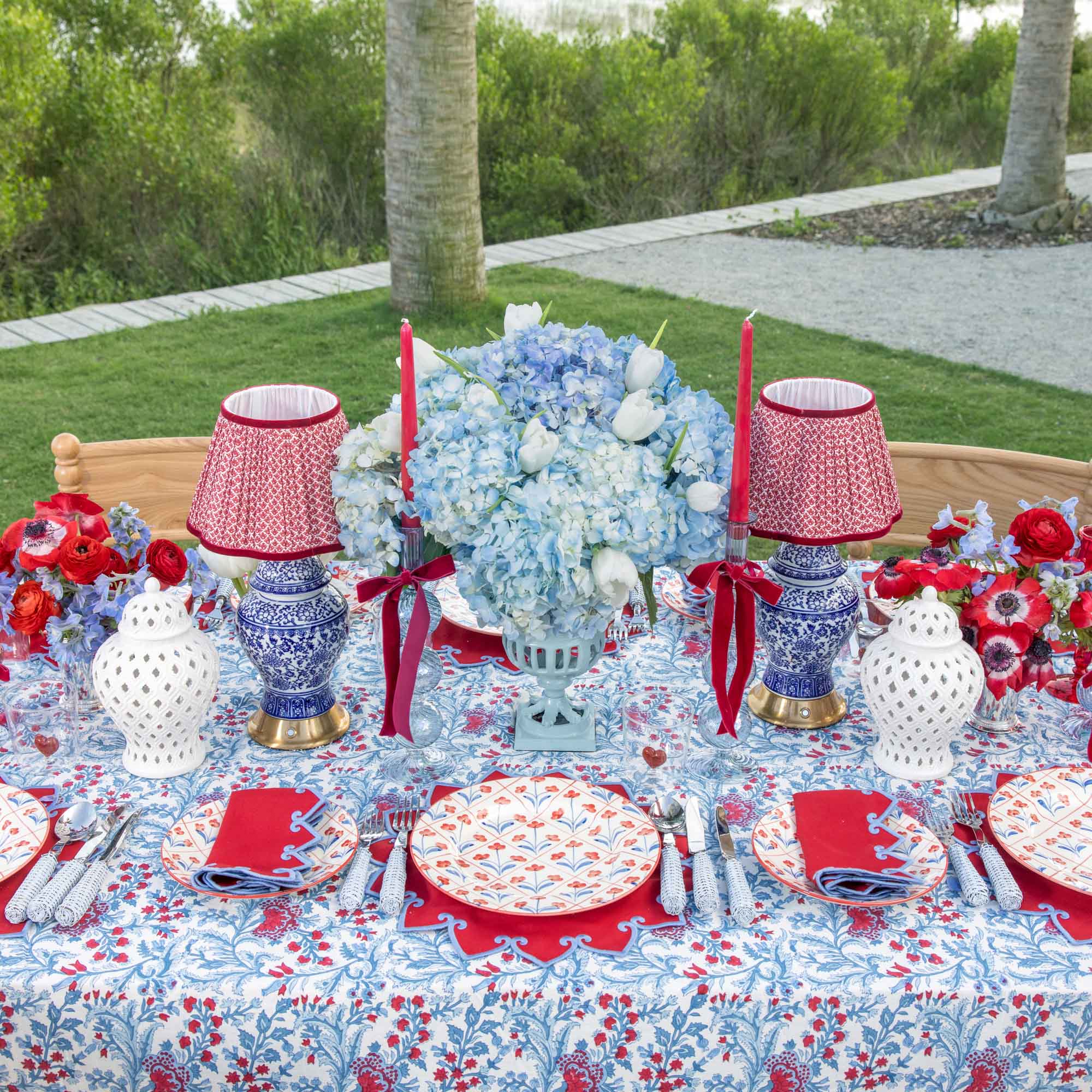 Blue & Red Floral Trellis Dinner & Starter Plates (Set of 8) - Image 6