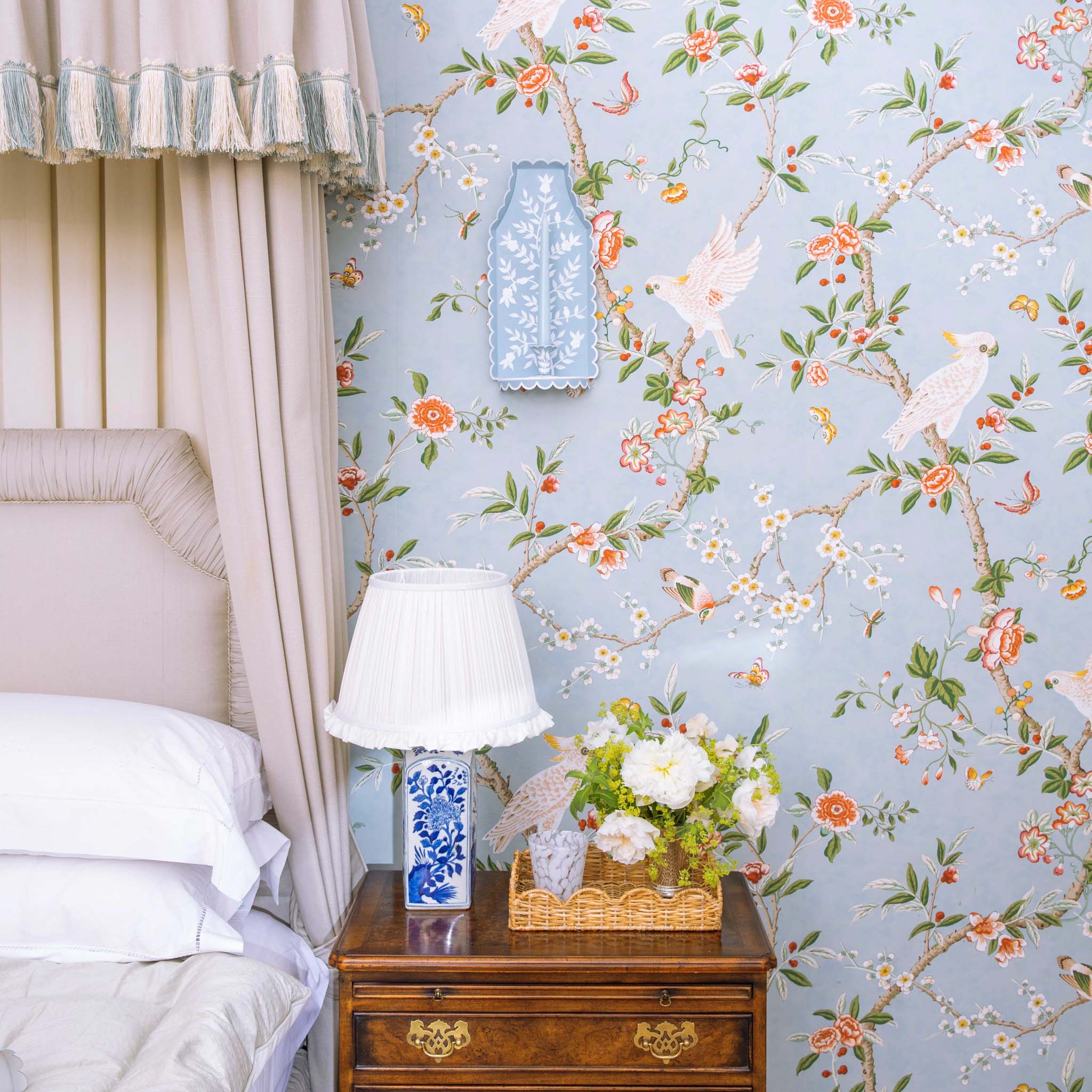 Blue Chinoiserie Tole Candle Sconce - Image 2