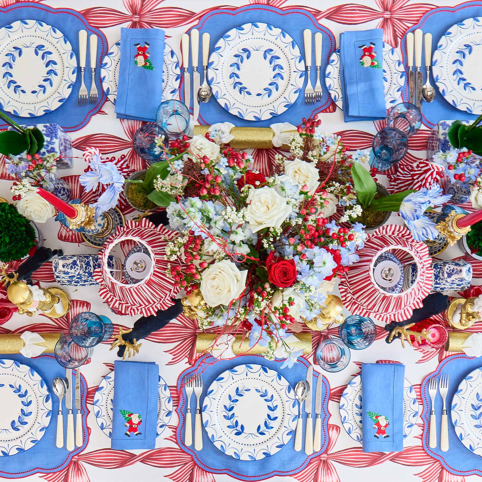 Elizabeth Blue Garland Dinner Plate - Image 5