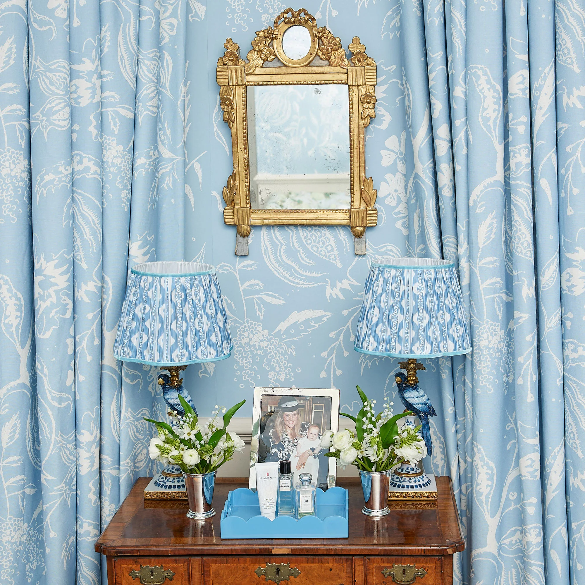 Blue Small Scalloped Lacquer Tray - Image 10