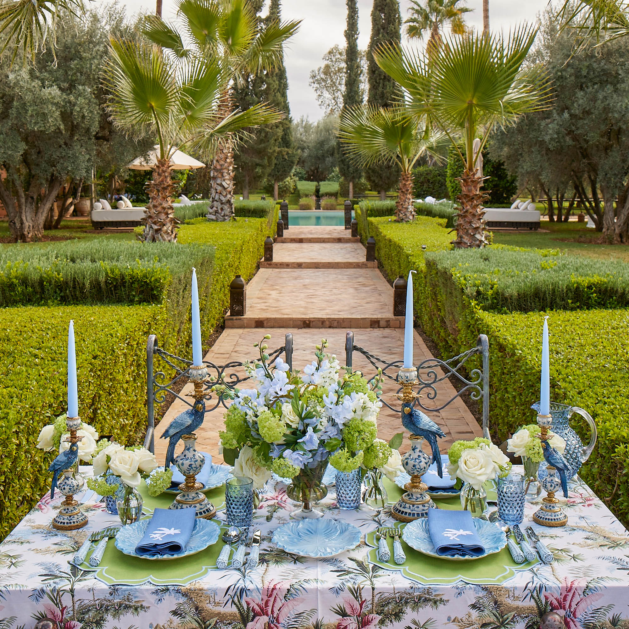Blue Parrot Candle Holder Set - Image 23