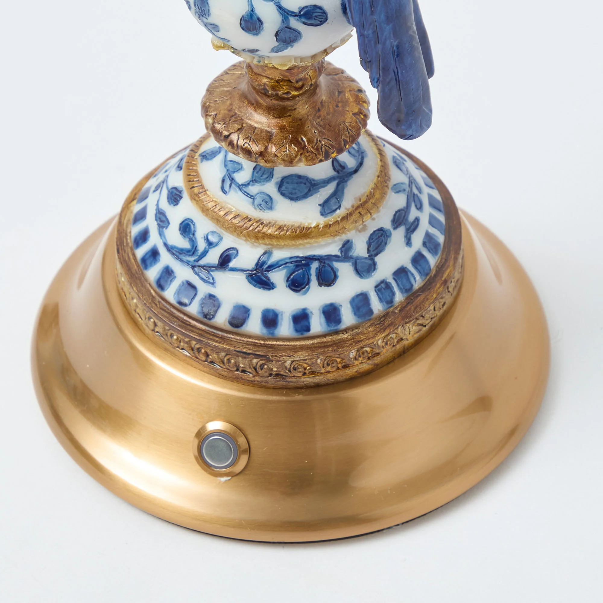 Blue Parrot Rechargeable Lamp with Caramel Lotus Deep Scalloped Shade (18cm) - Image 7