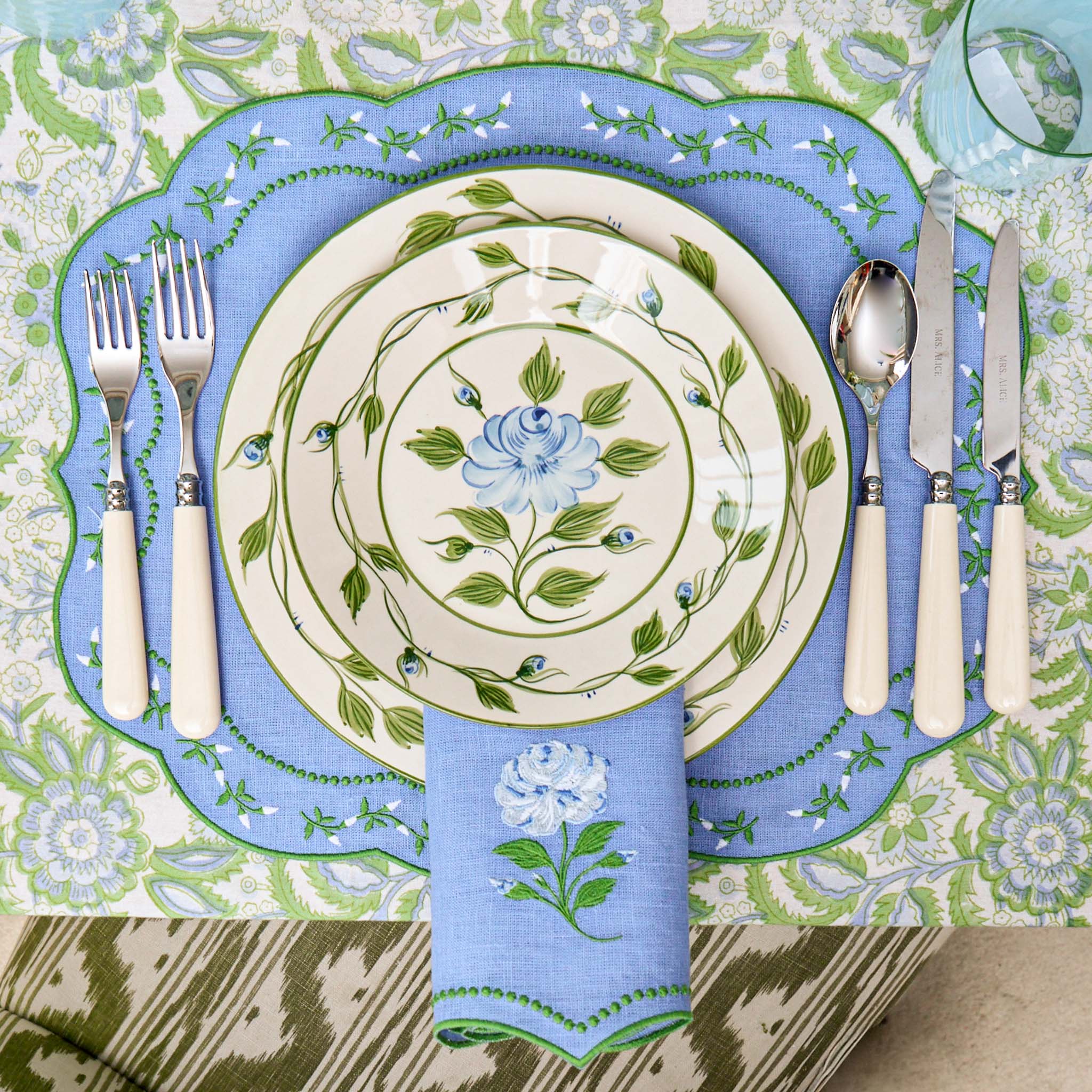Blue Rose Bud Starter Plate - Image 6