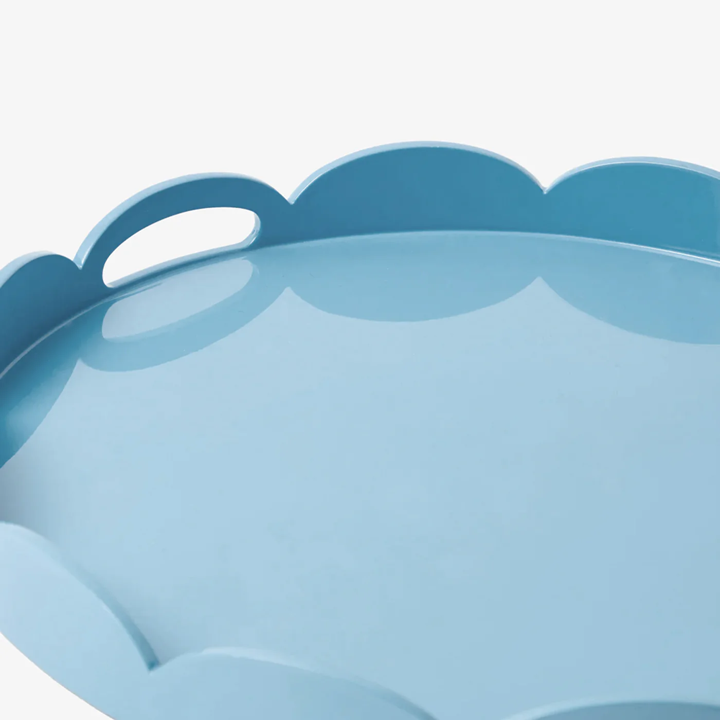 Blue Scalloped Lacquer Round Tray - Image 3