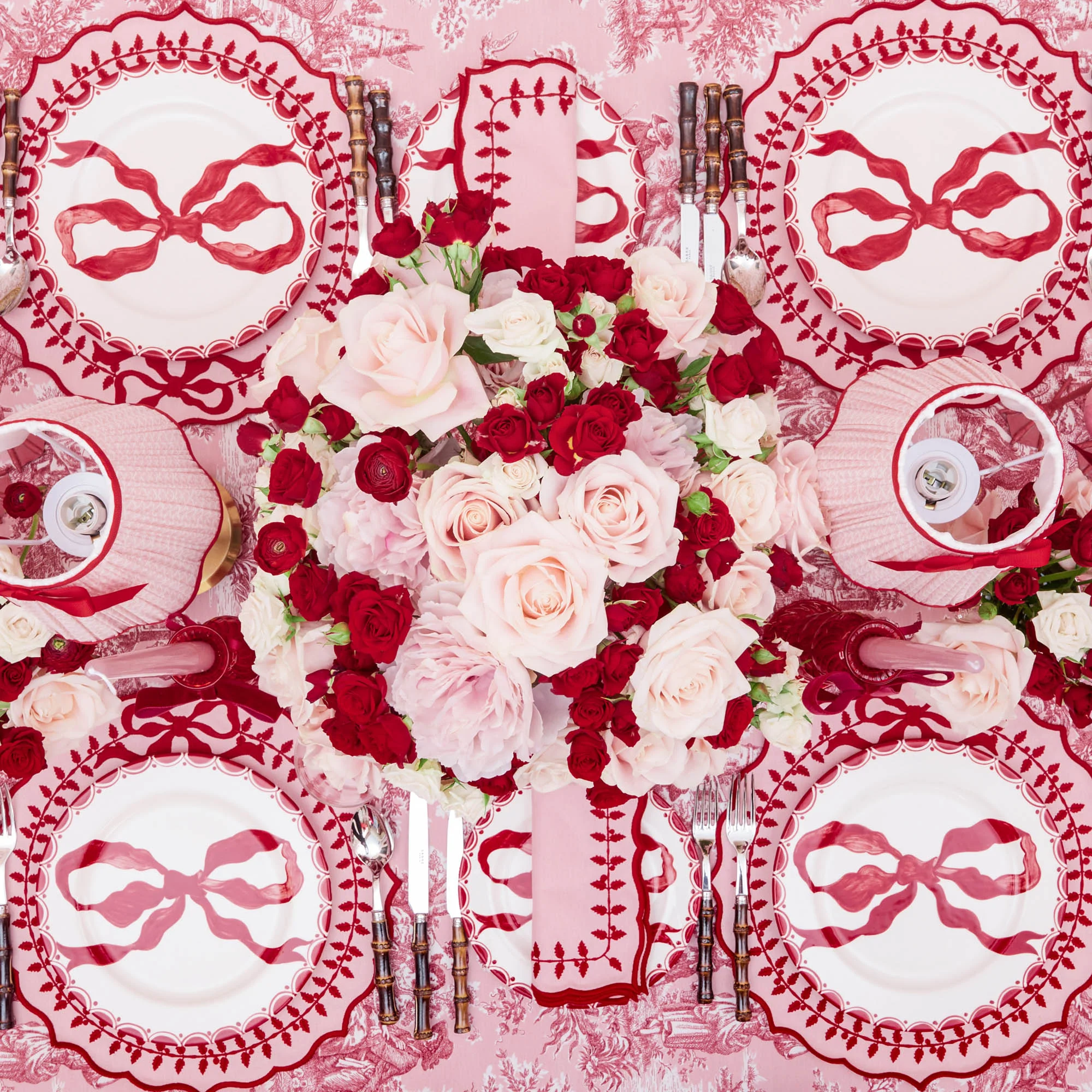 Marilyn Red Bow Starter Plate - Image 20
