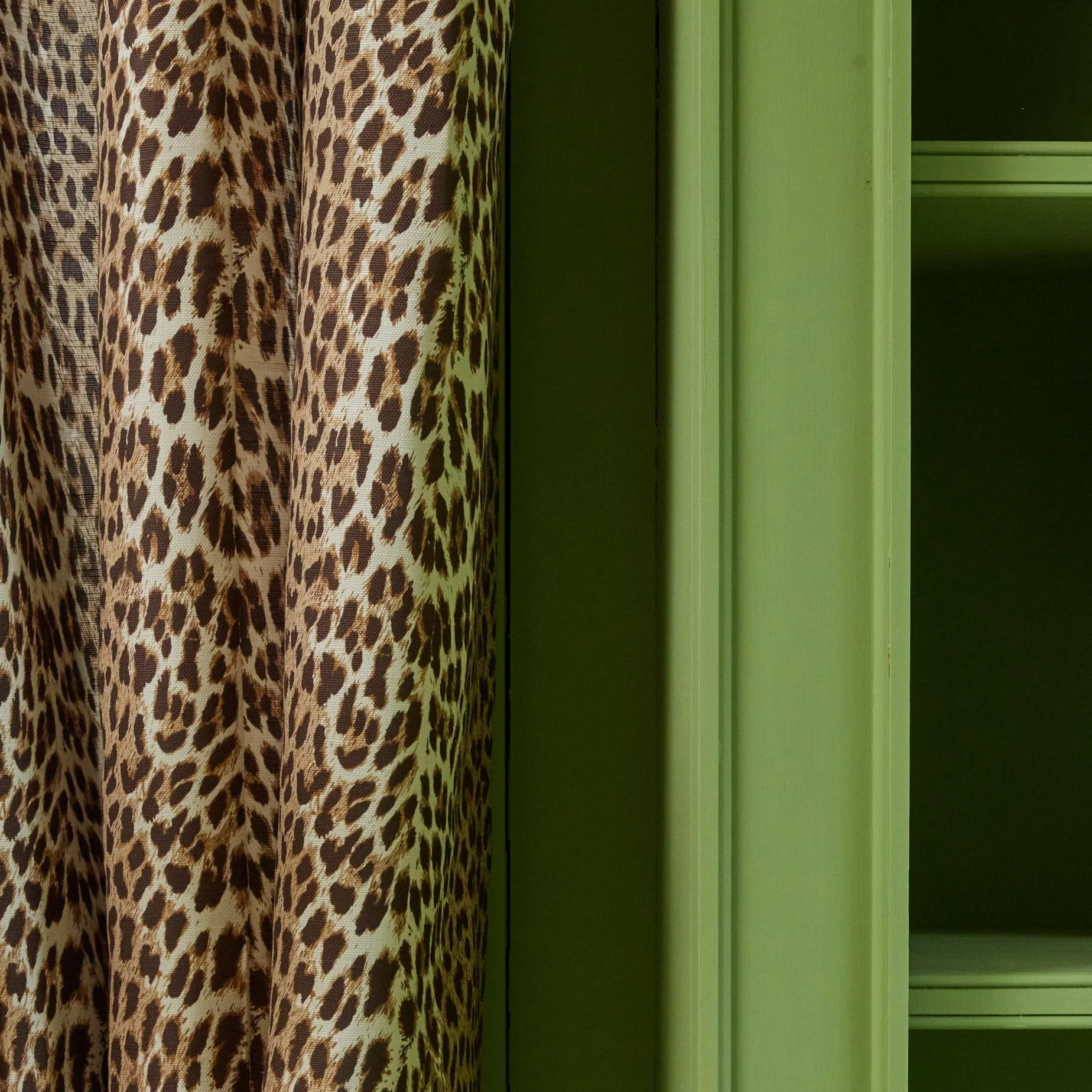 Chestnut Brown Leopard Fabric - Image 7