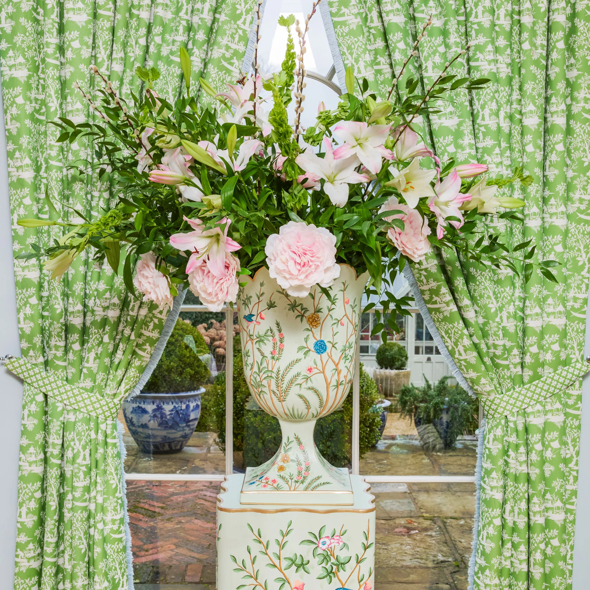 Chinoiserie Tole Urn - Image 11