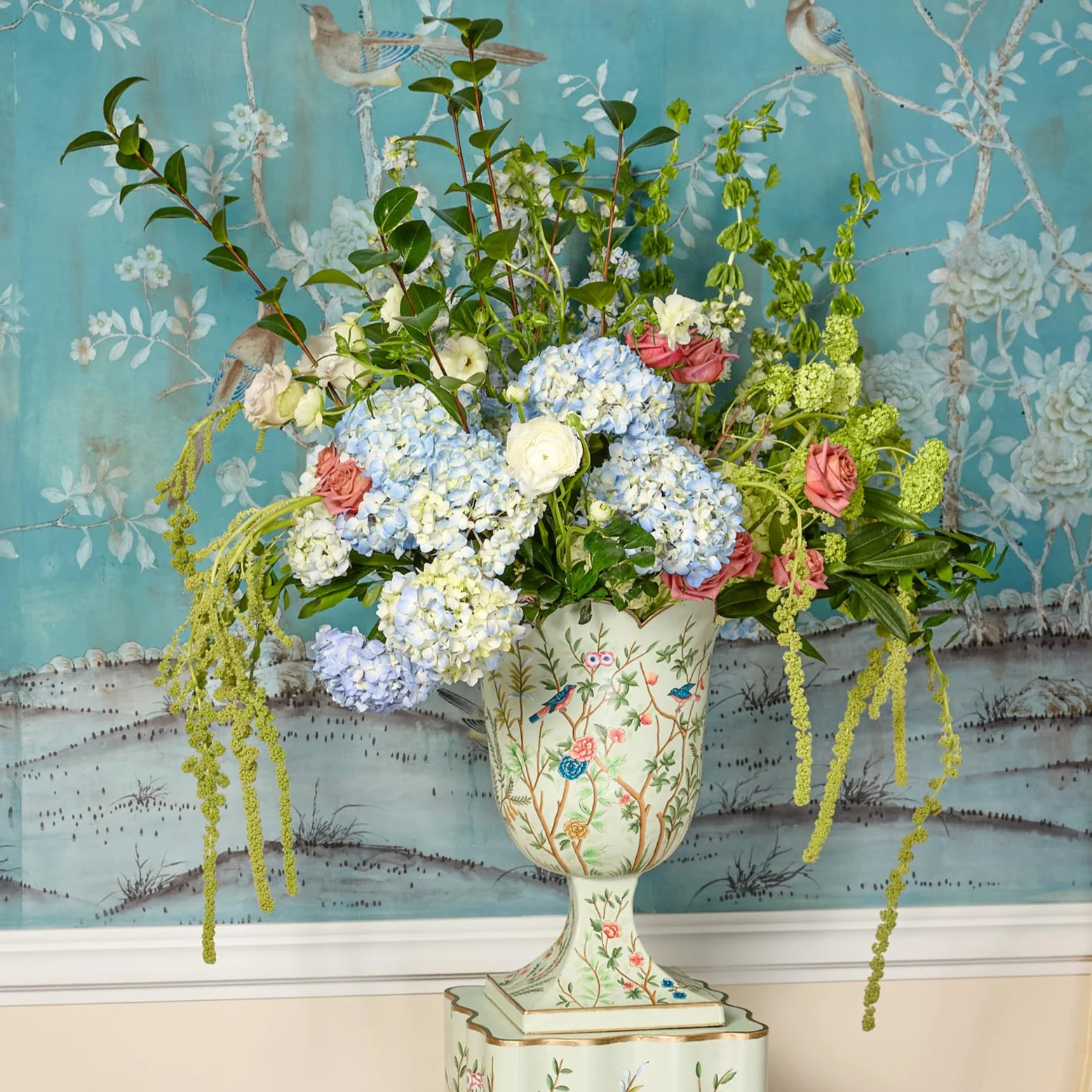 Chinoiserie Tole Urn - Image 2