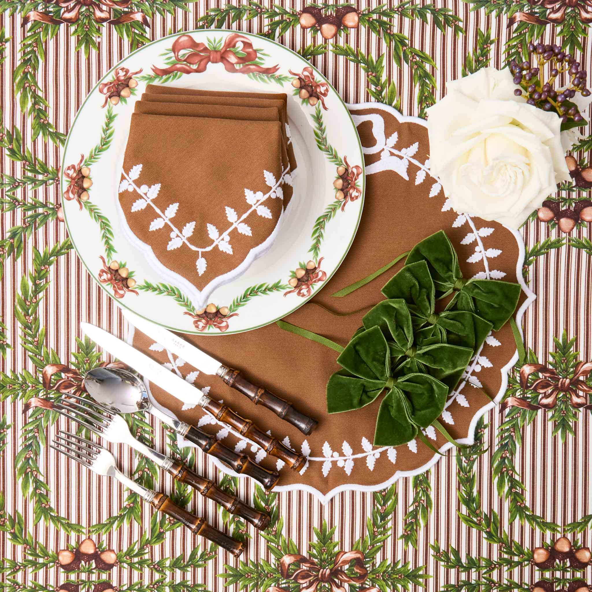 Chocolate Bow Laurel Napkins (Set of 4) - Image 6