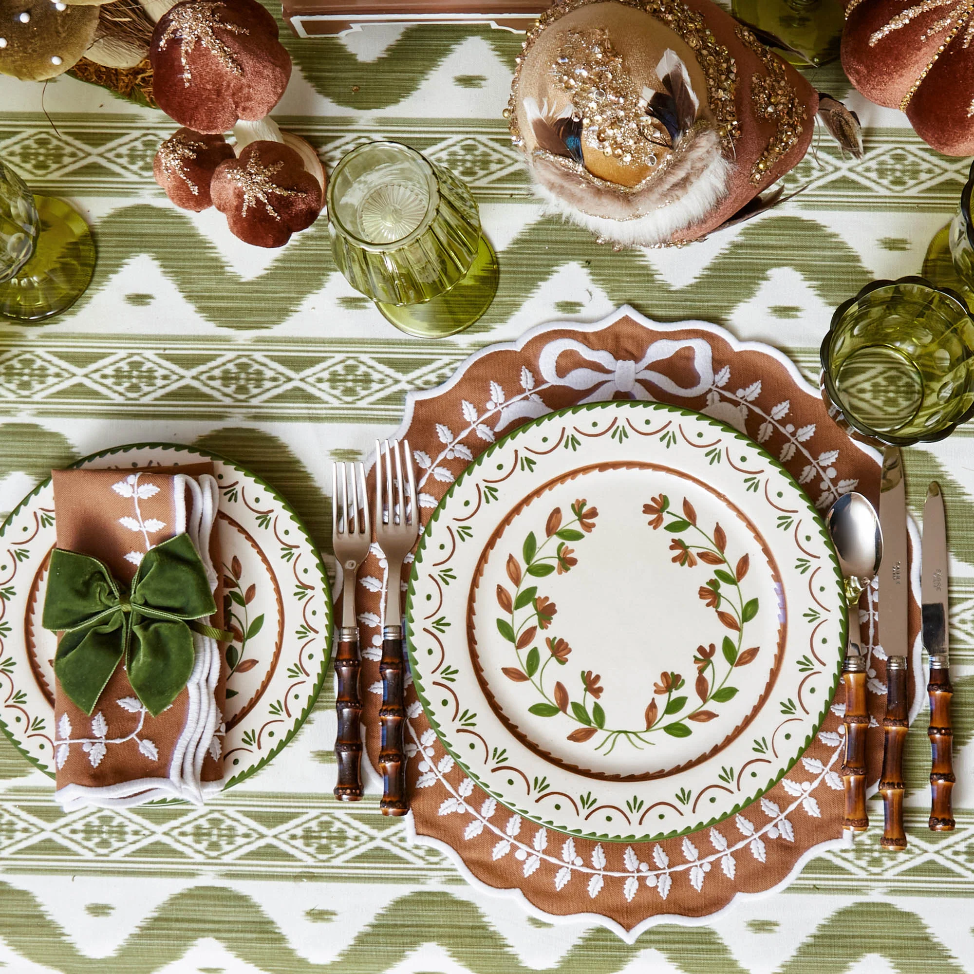 Chocolate Josephine Dinner Plate - Image 16