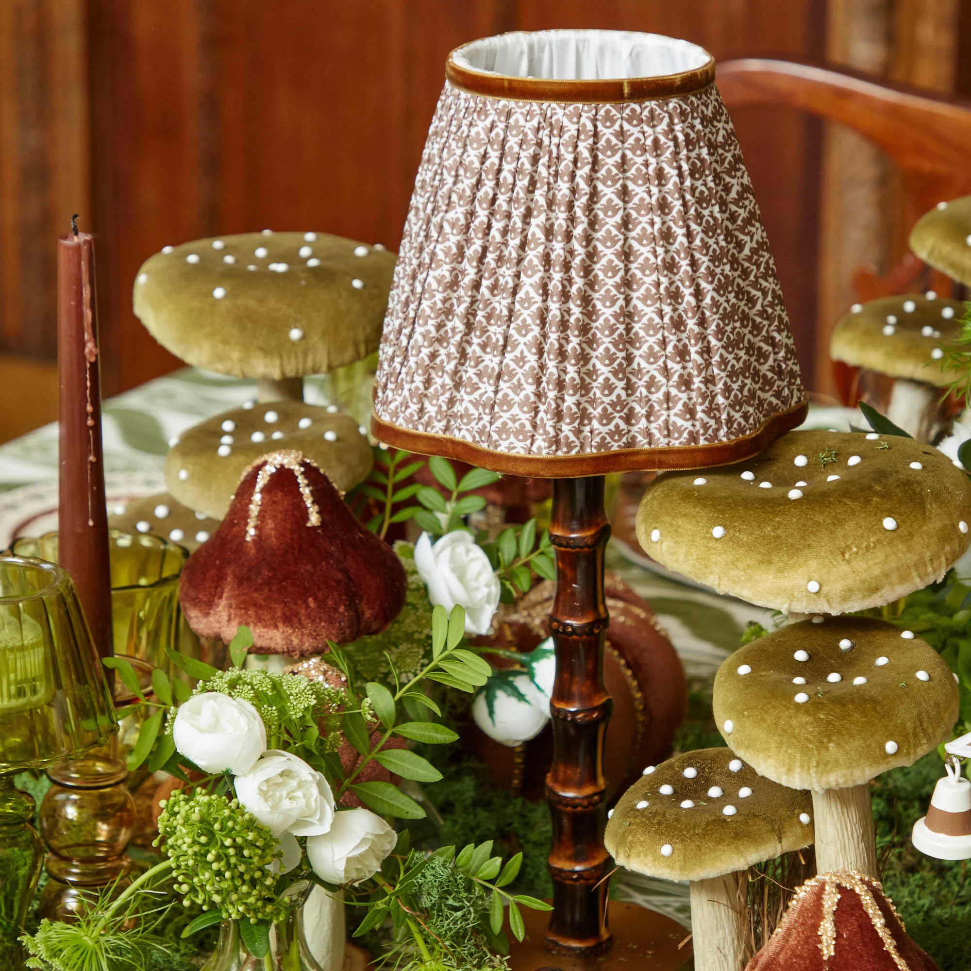 Chocolate Lotus Lampshade (18cm) - Image 14