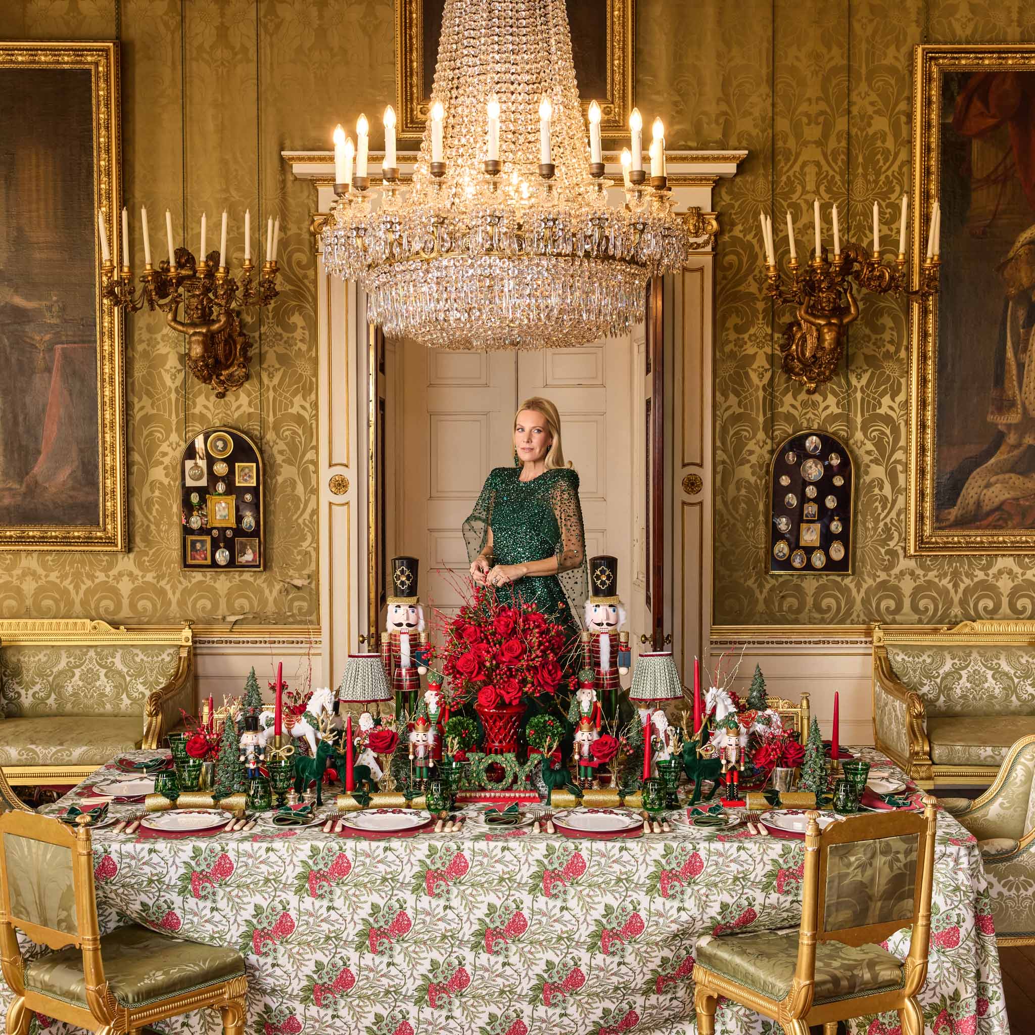 Christmas Garland Dinner & Starter Plates (Set of 8) - Image 3