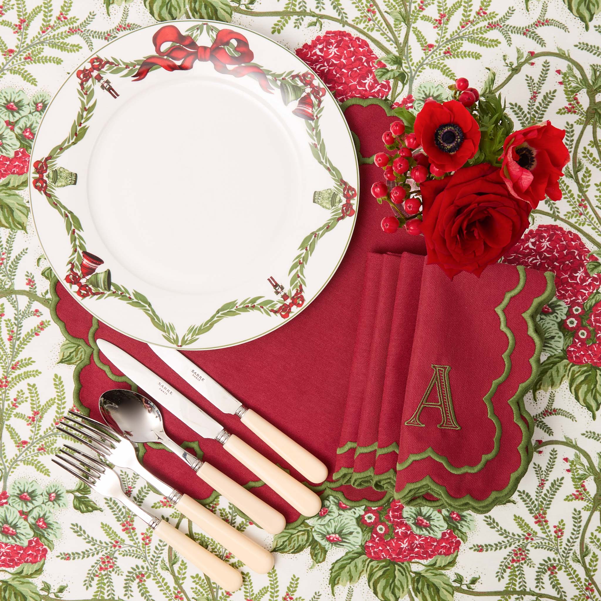 Christmas Garland Dinner & Starter Plates (Set of 8) - Image 5
