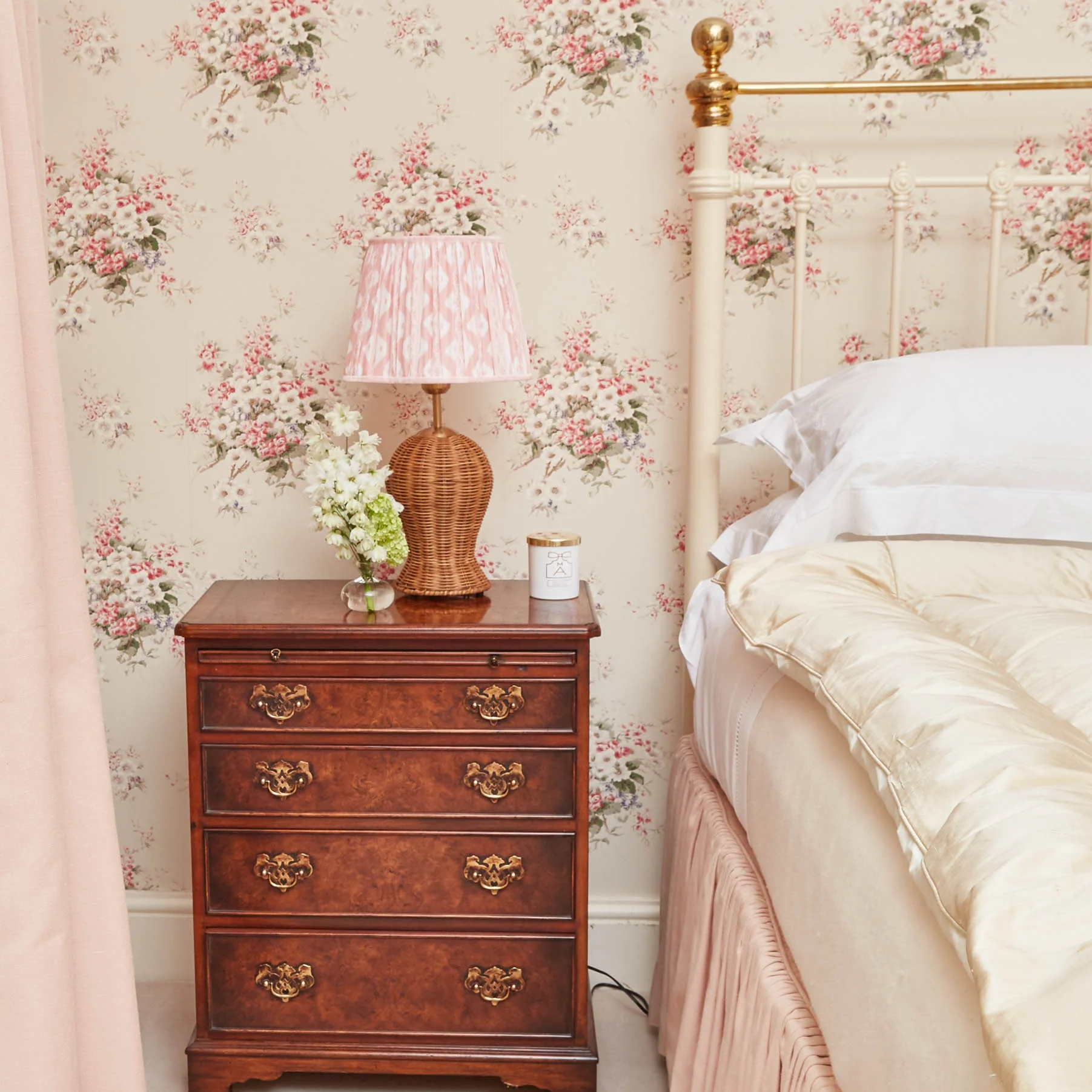 Cream Silk Eiderdown - Image 10