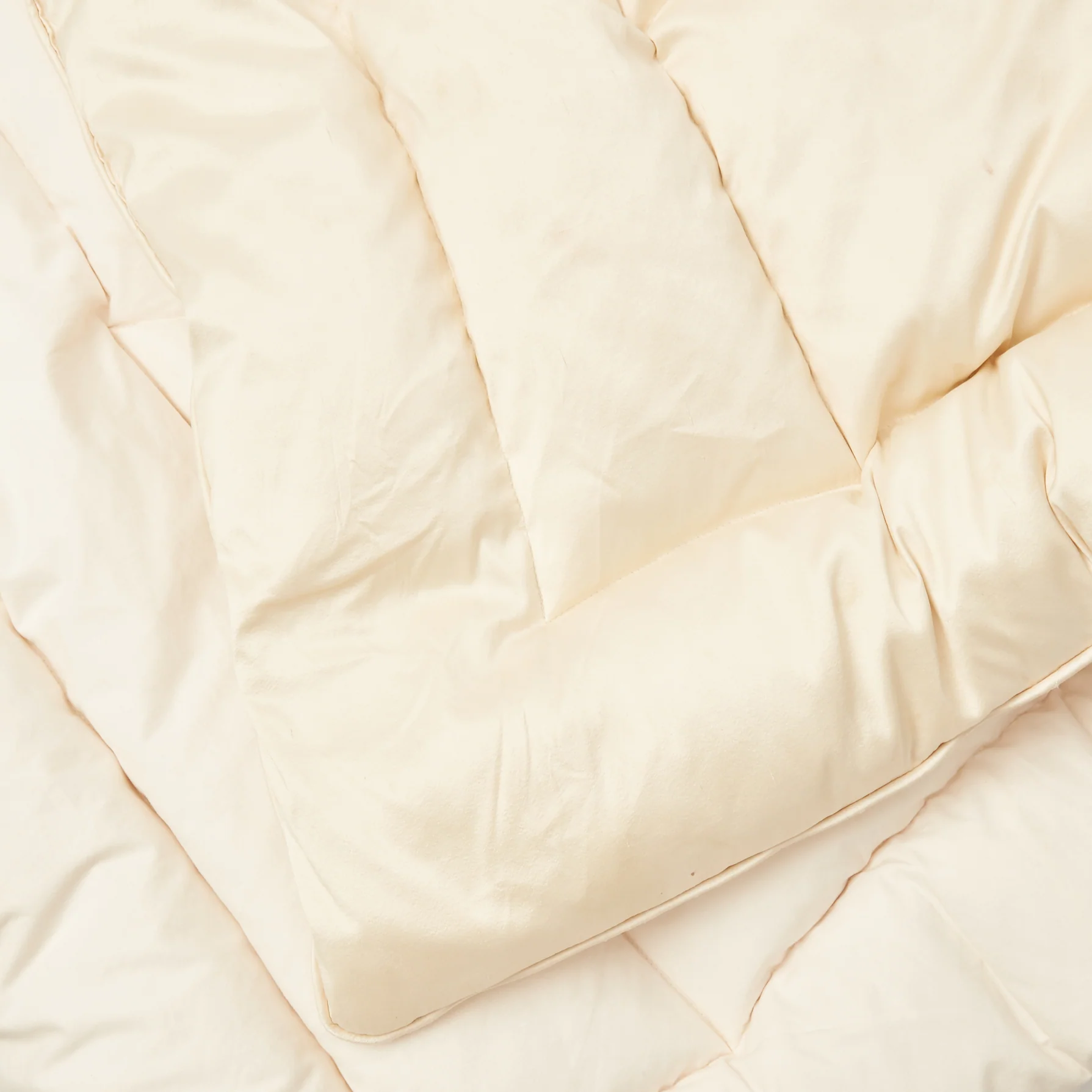 Cream Silk Eiderdown - Image 13