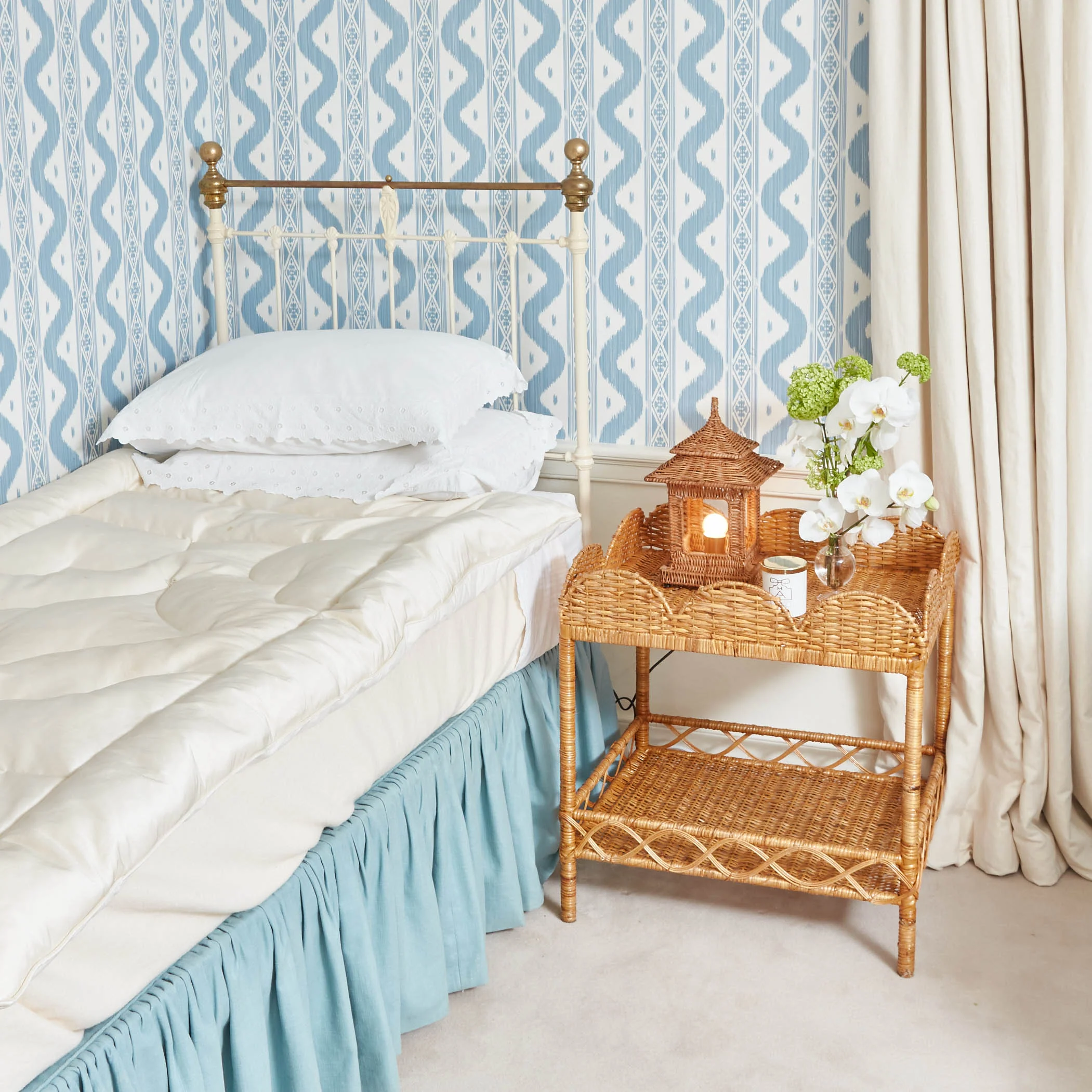Cream Silk Eiderdown - Image 15
