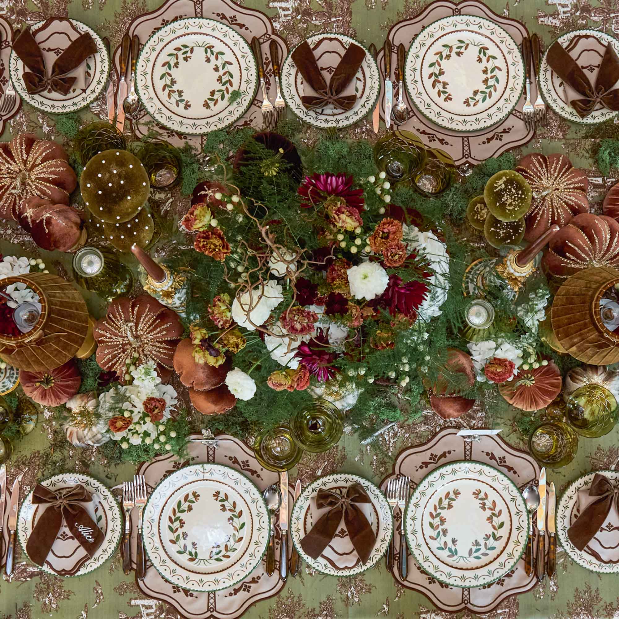 Chocolate Josephine Dinner Plate - Image 5