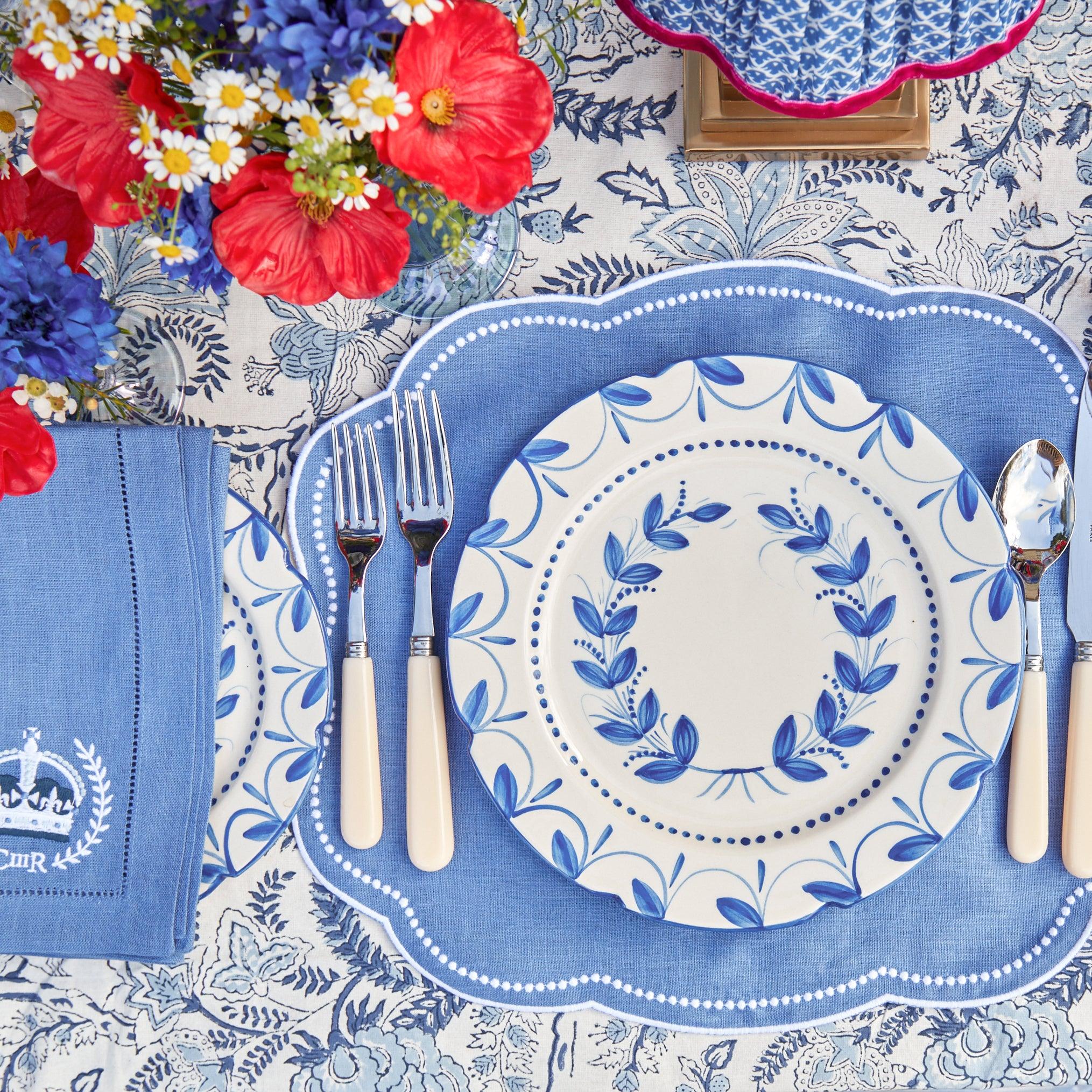 Elizabeth Blue Garland Dinner Plates (Set of 4) - Image 17