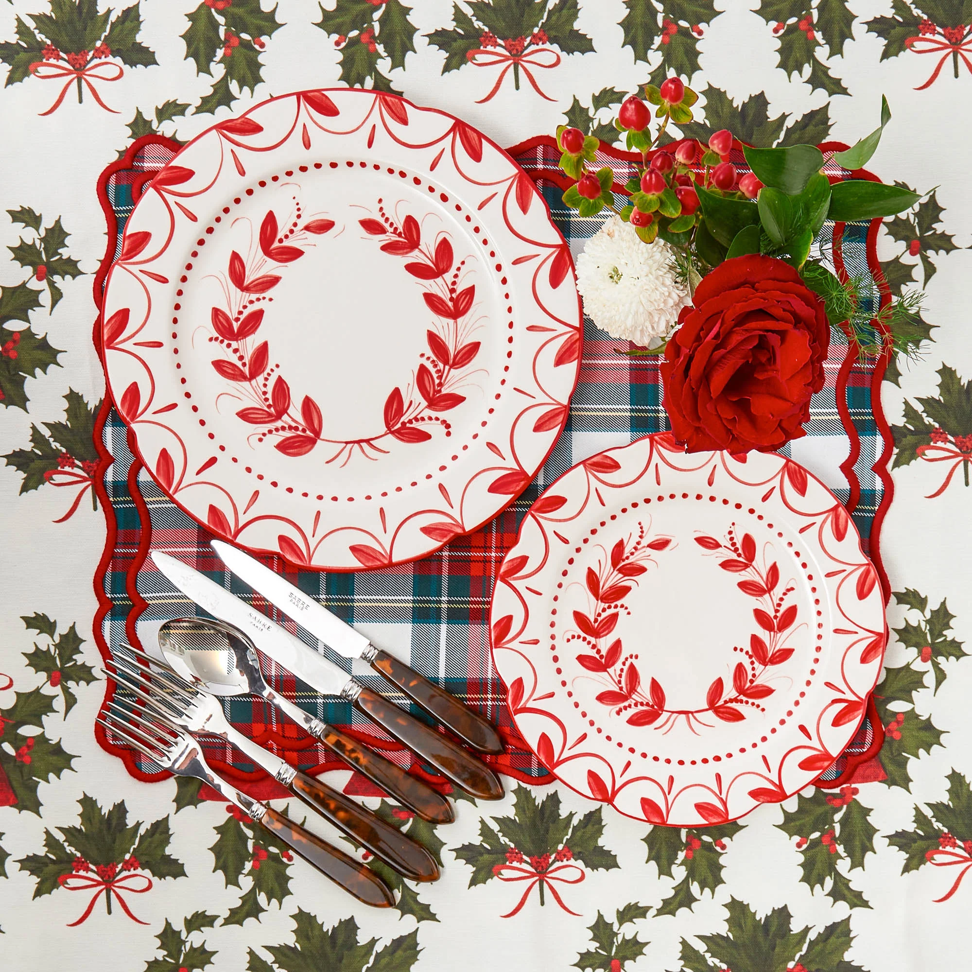 Elizabeth Red Garland Starter Plates (Set of 4) - Image 3