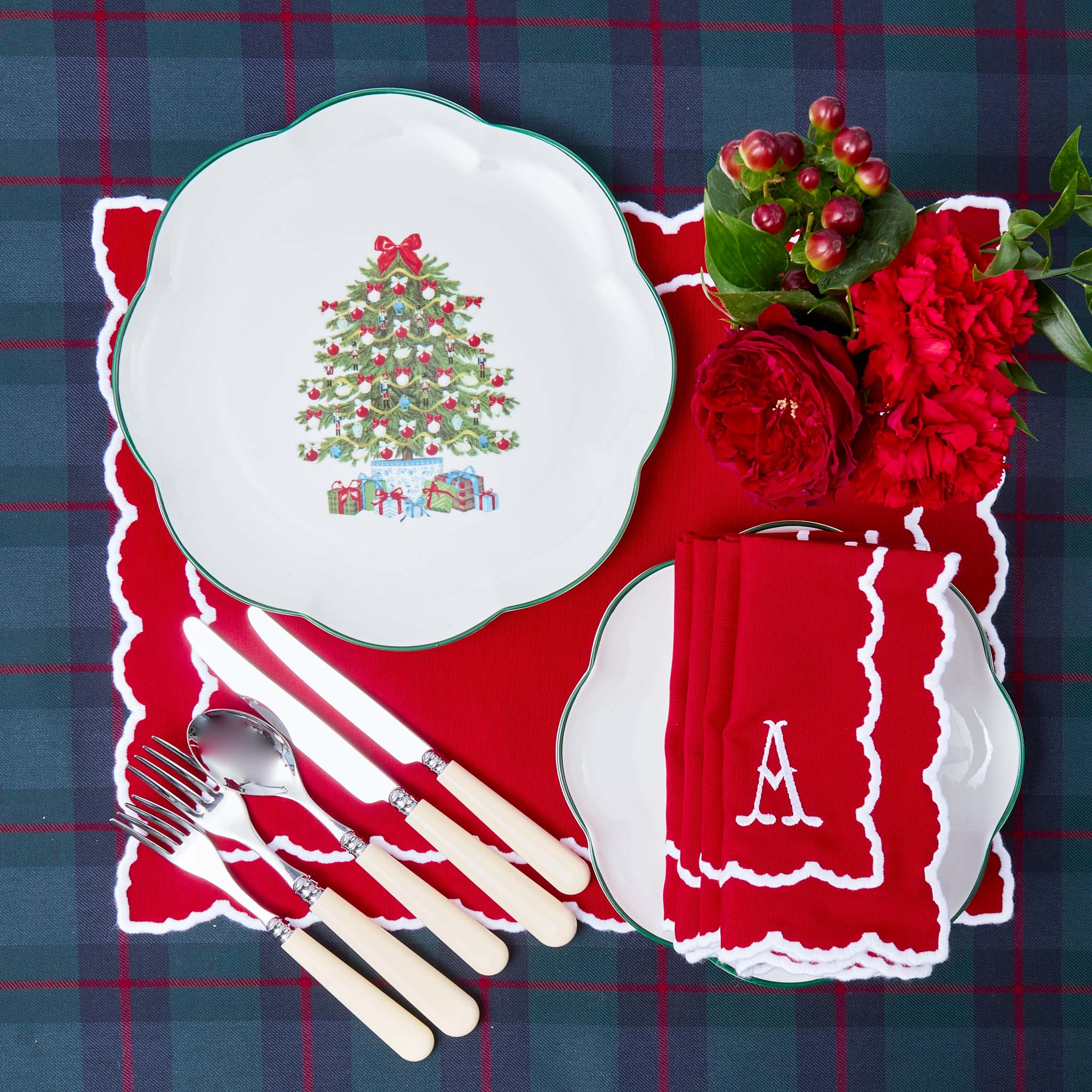 Elizabeth Red Napkins (Set of 4) - Image 4