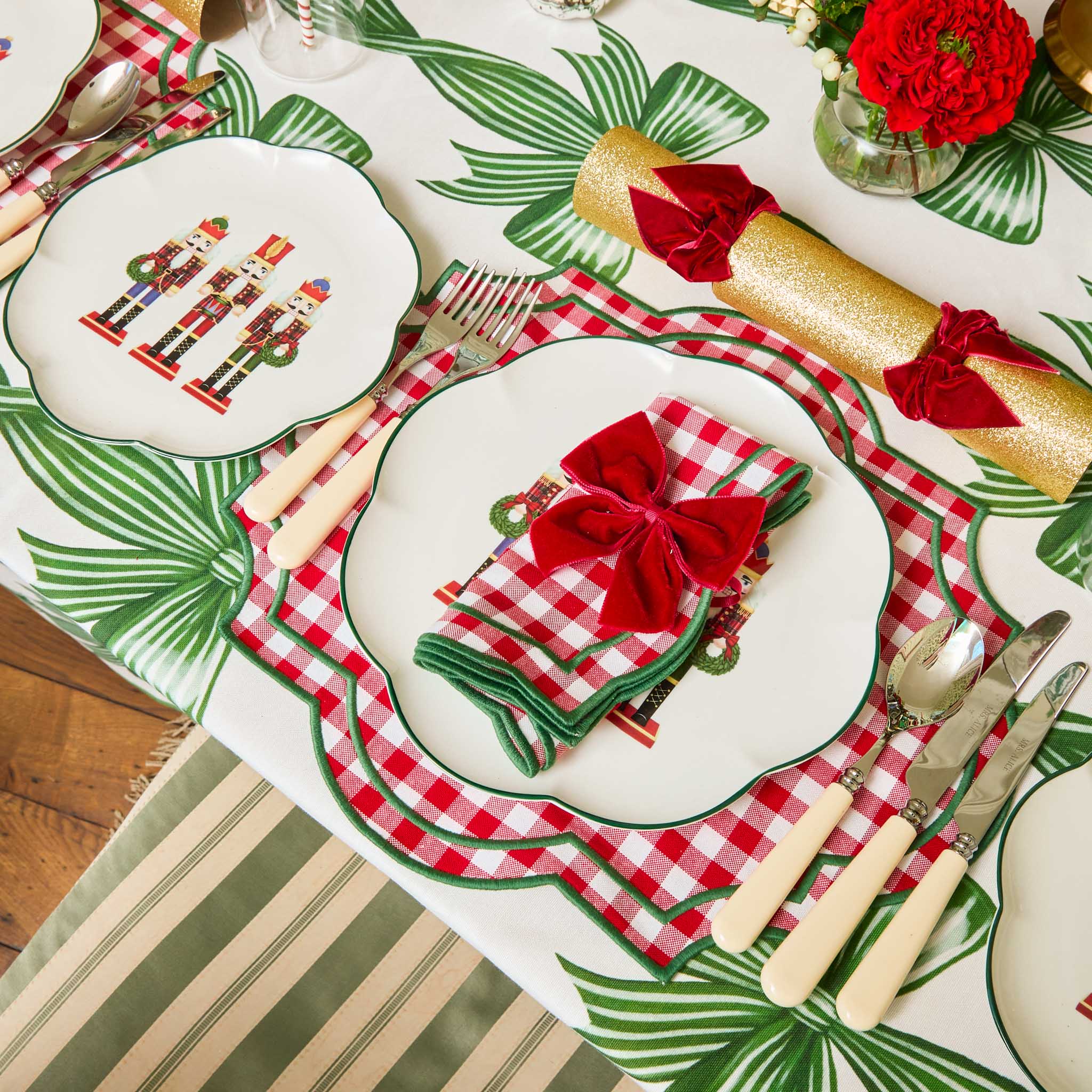 Green Bow Candycane Tablecloth - Image 10