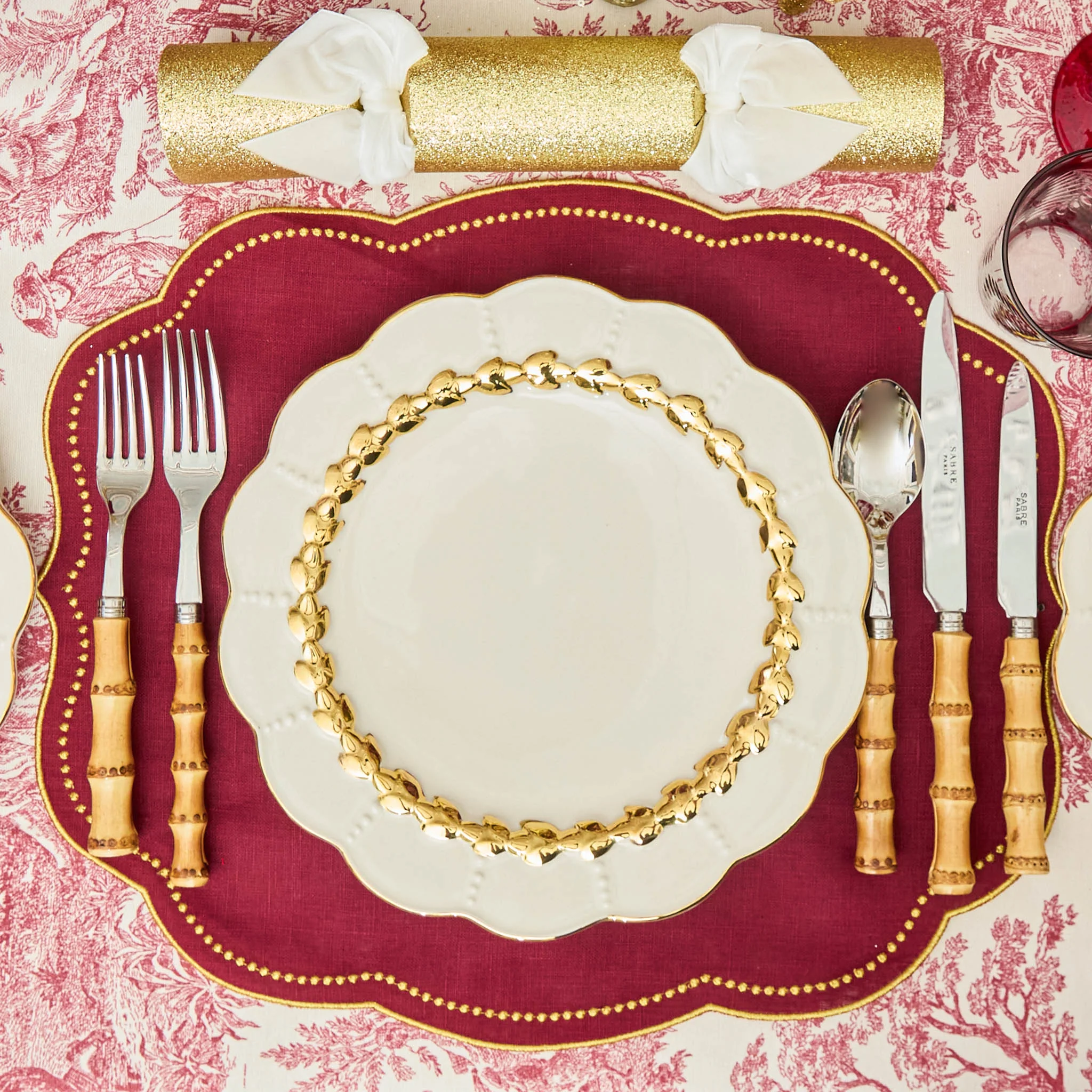 Gold Laurel Dinner & Starter Plates (Set of 8) - Image 2