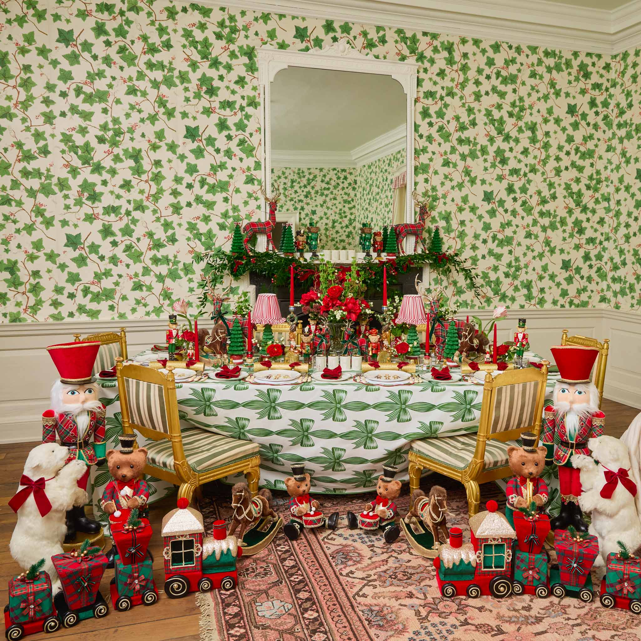 Green Bow Candycane Tablecloth - Image 6