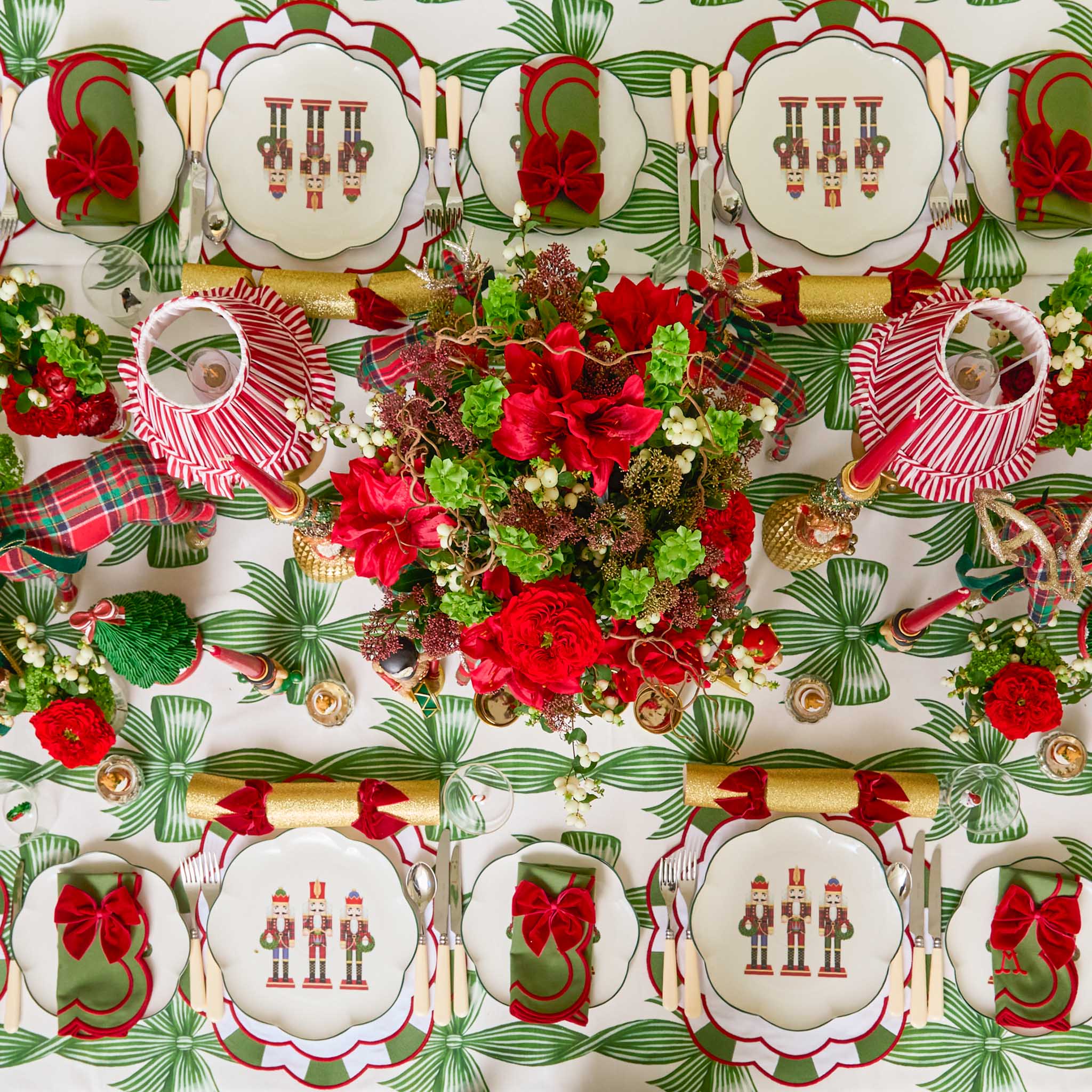 Green Bow Candycane Tablecloth - Image 7