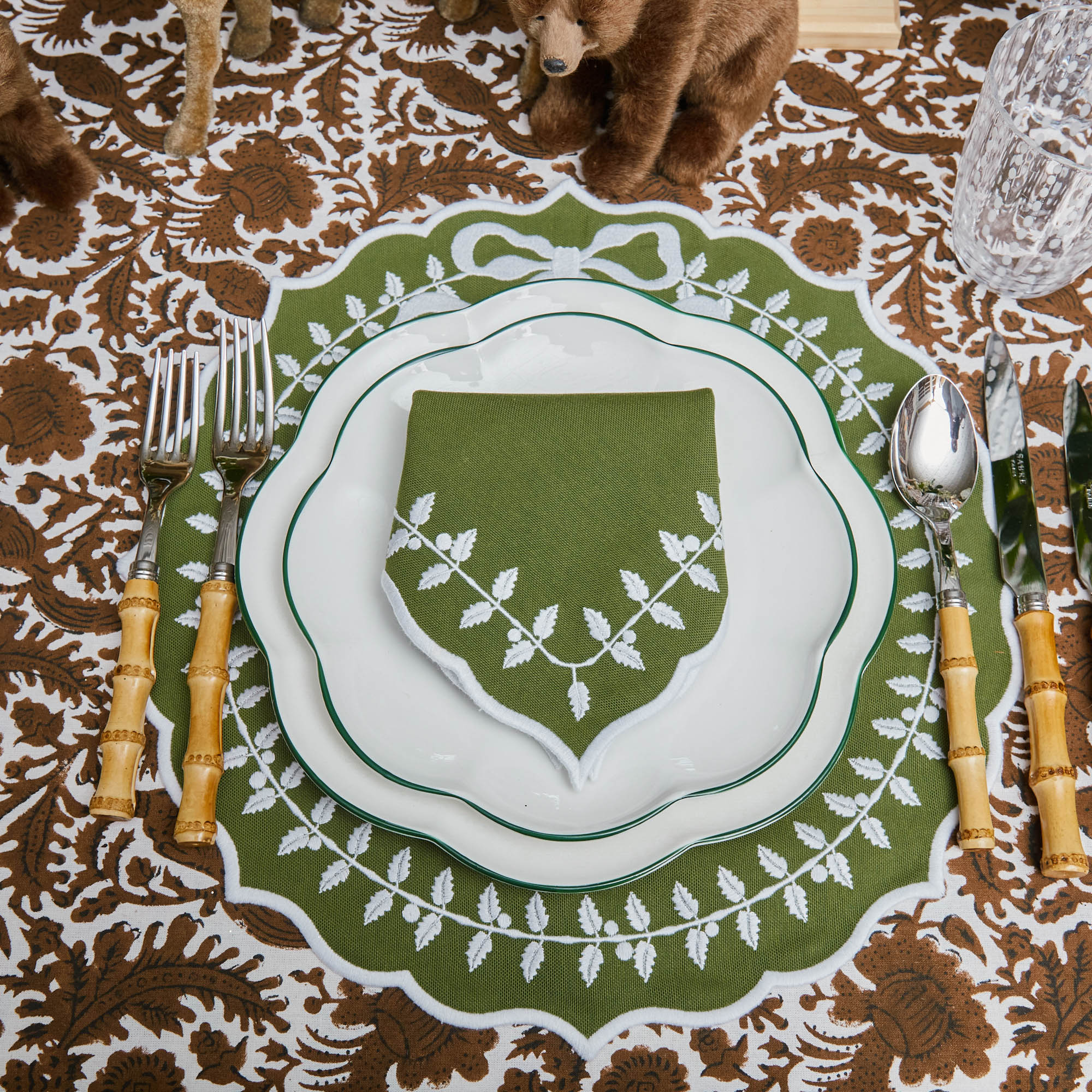 Green Bow Laurel Placemats & Napkins (Set of 4) - Image 6