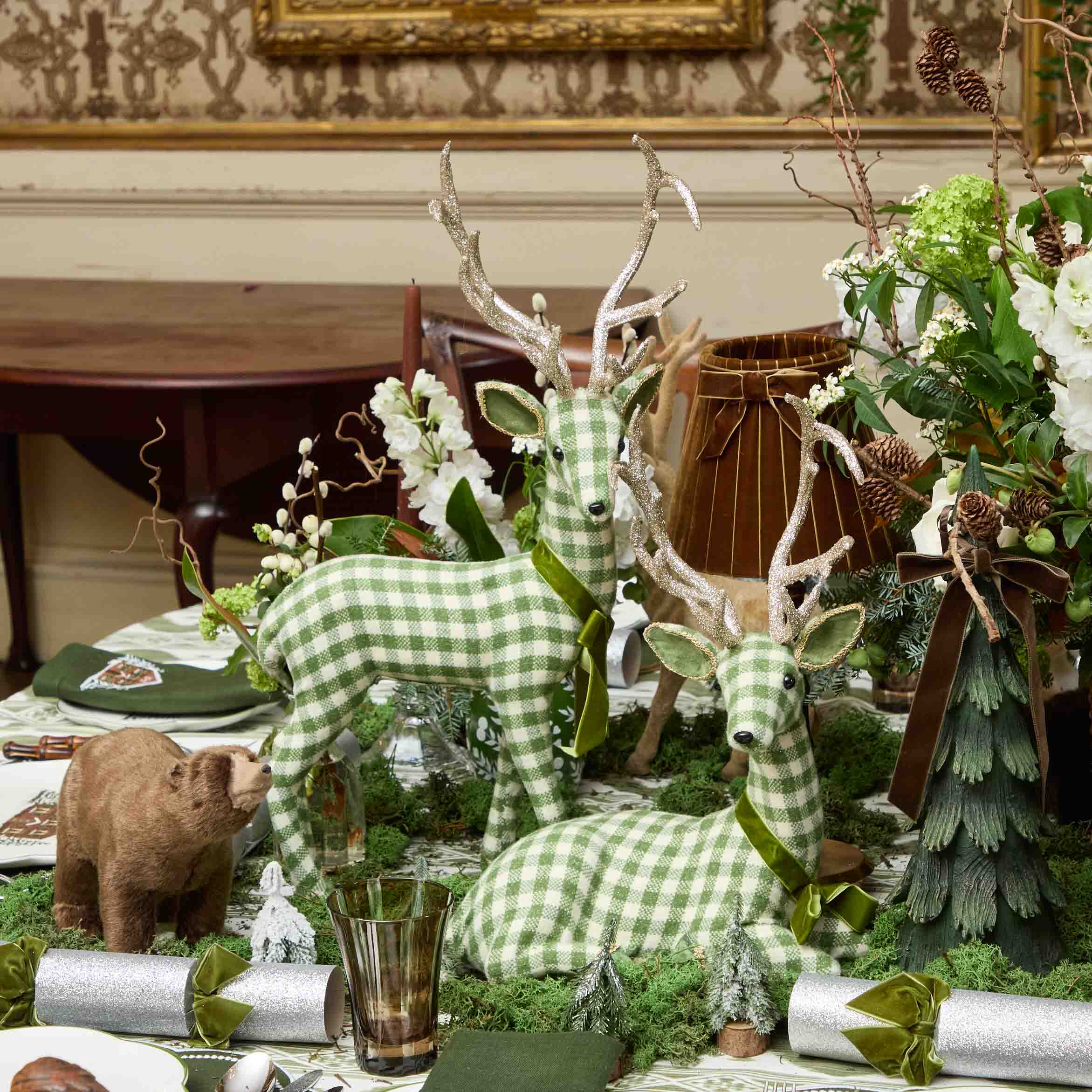 Green Gingham Sitting Deers (Pair) - Image 2