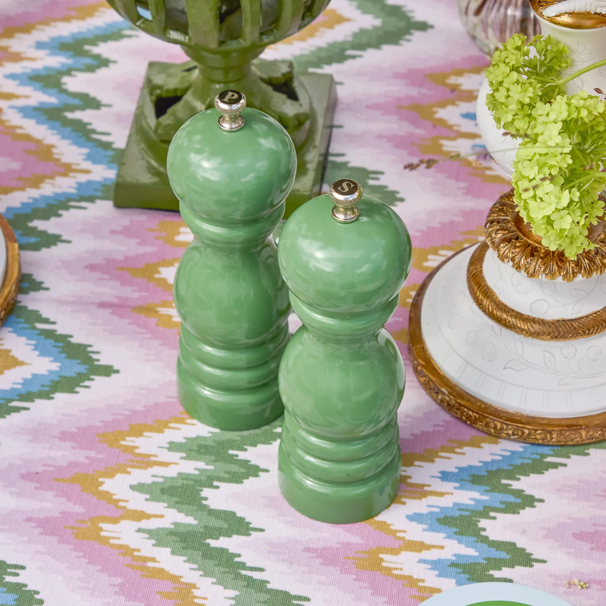 Green Lacquer Salt & Pepper Set - Image 8