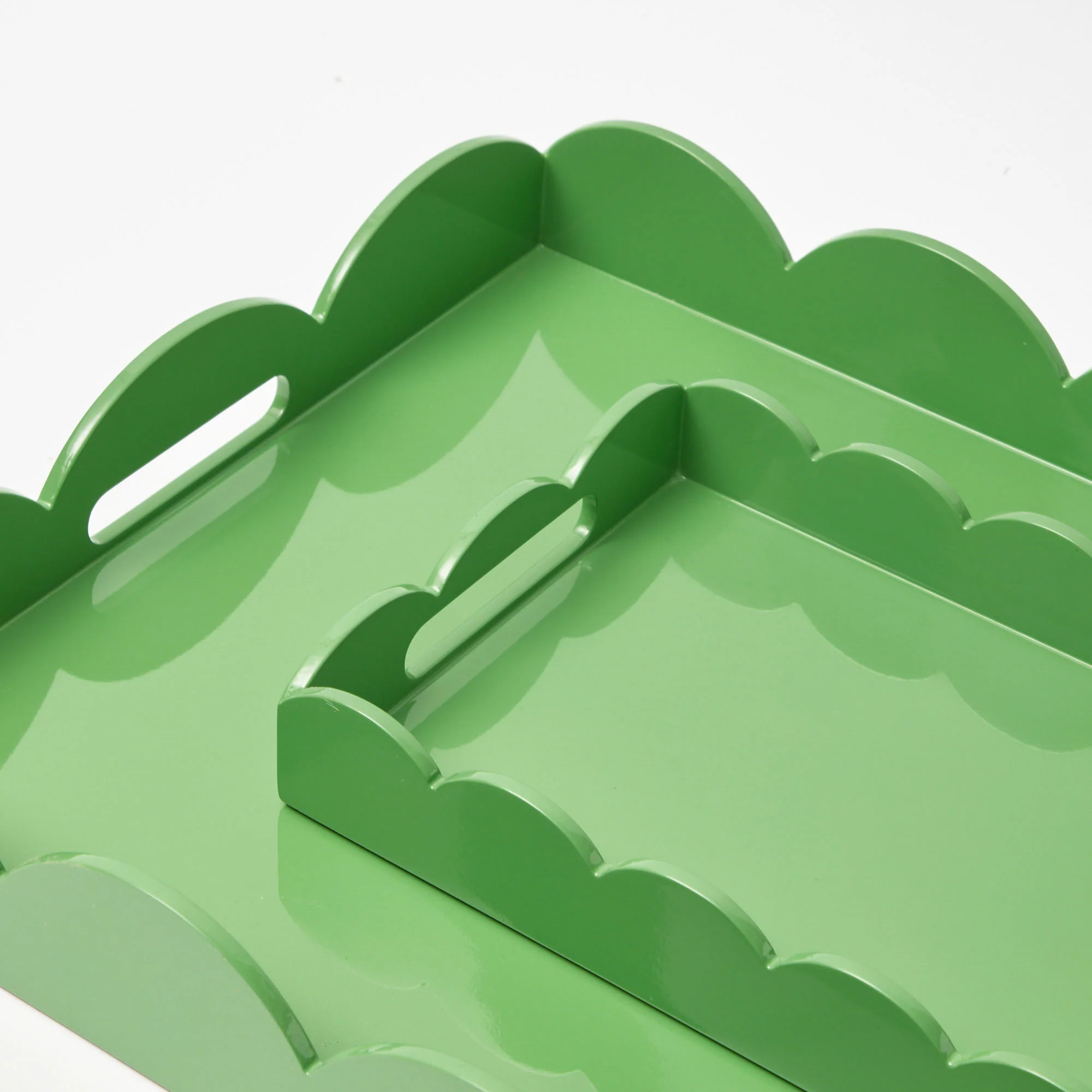 Green Scalloped Lacquer Tray - Image 9