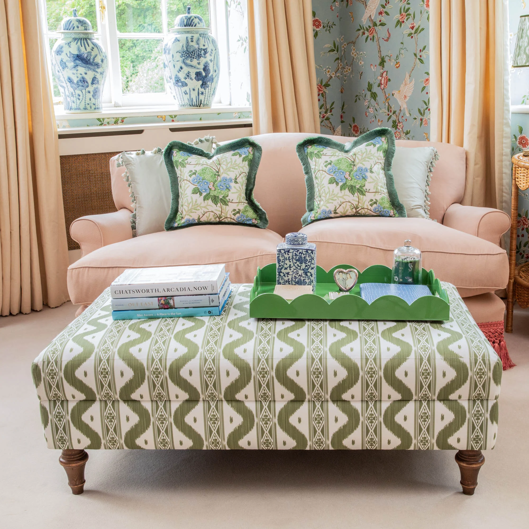 Green Scalloped Lacquer Tray - Image 6