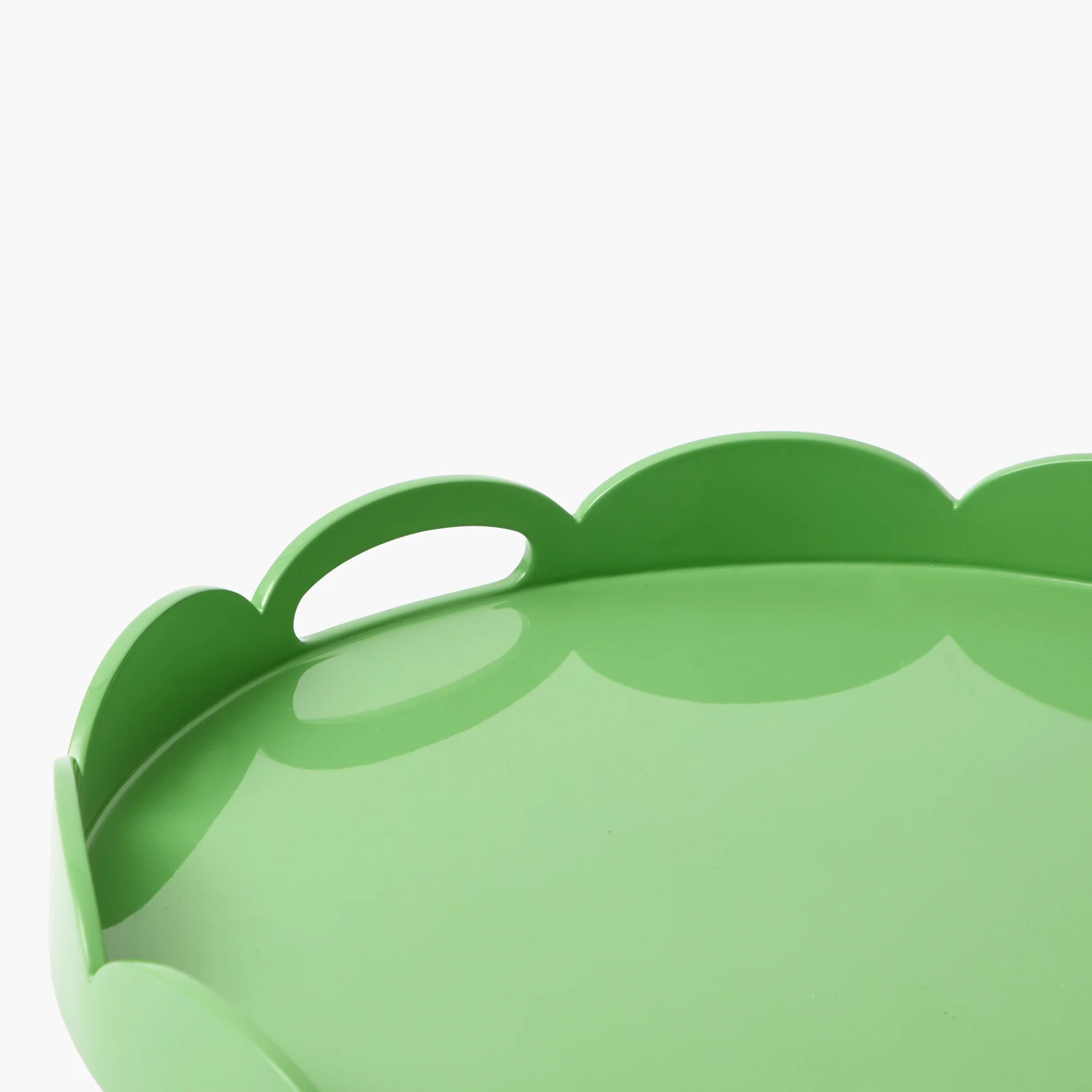 Green Scalloped Lacquer Round Tray - Image 4