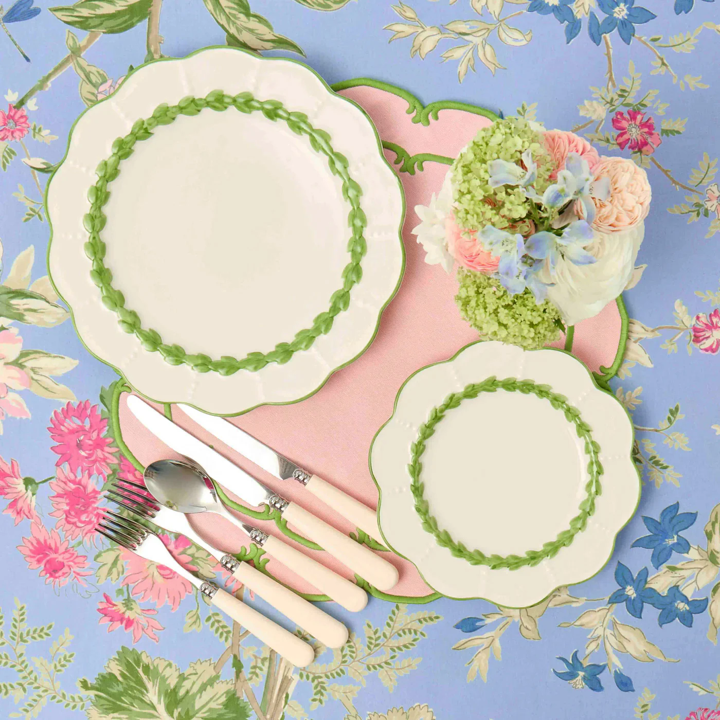 White Ivory Cutlery (5 Piece) - US - Image 12