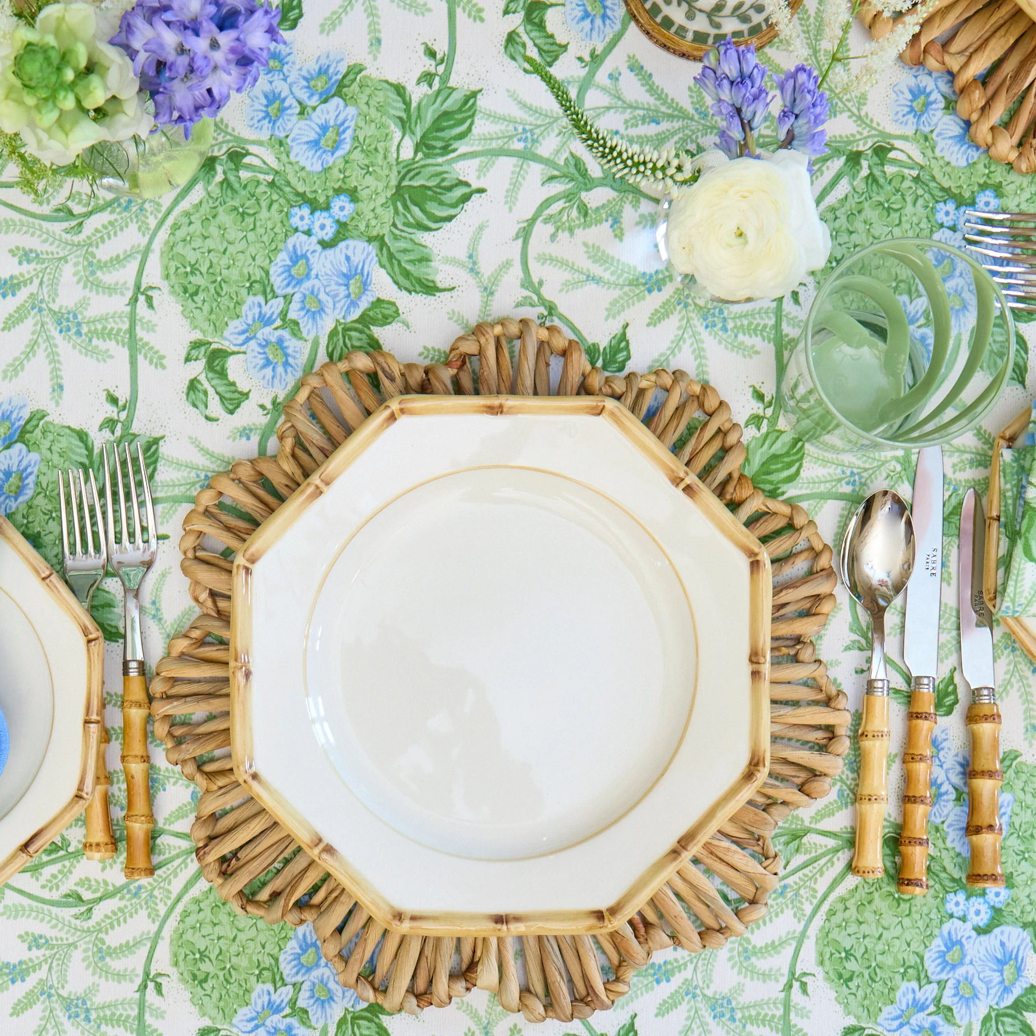 Isabel Bamboo Dinner Plate - Image 9
