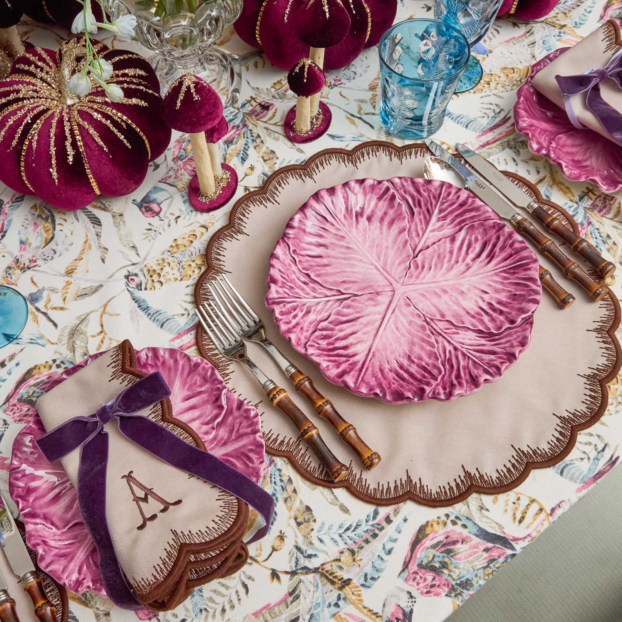 Aubergine Serena Cabbage Dinner Plates (Set of 4) - Image 11