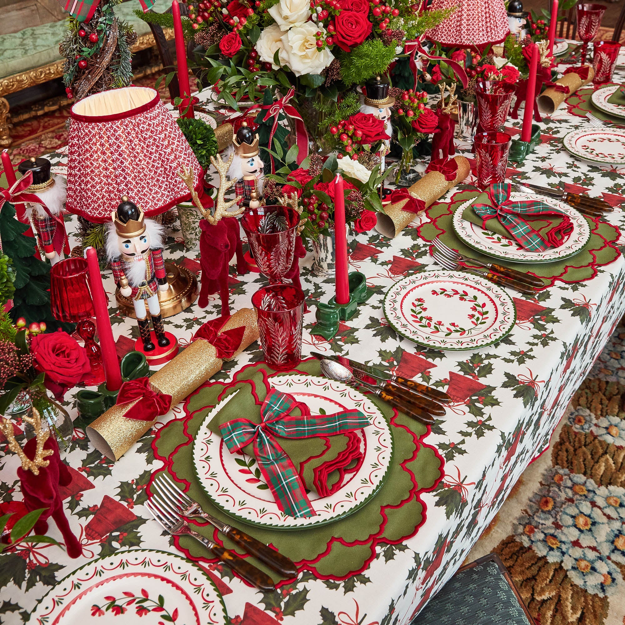 Large Red & Green Tartan Bows (Pair) - Image 4