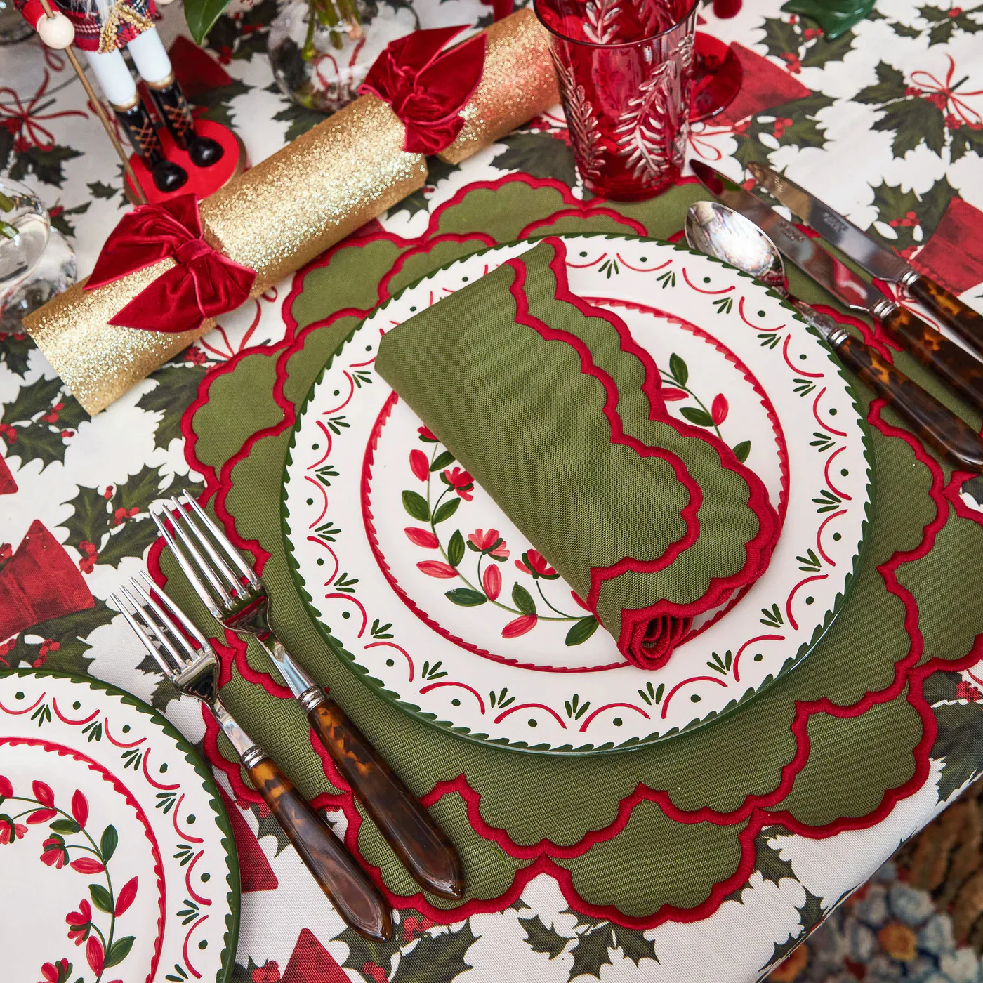 Lily Green & Red Napkins (Set of 4) - Image 2