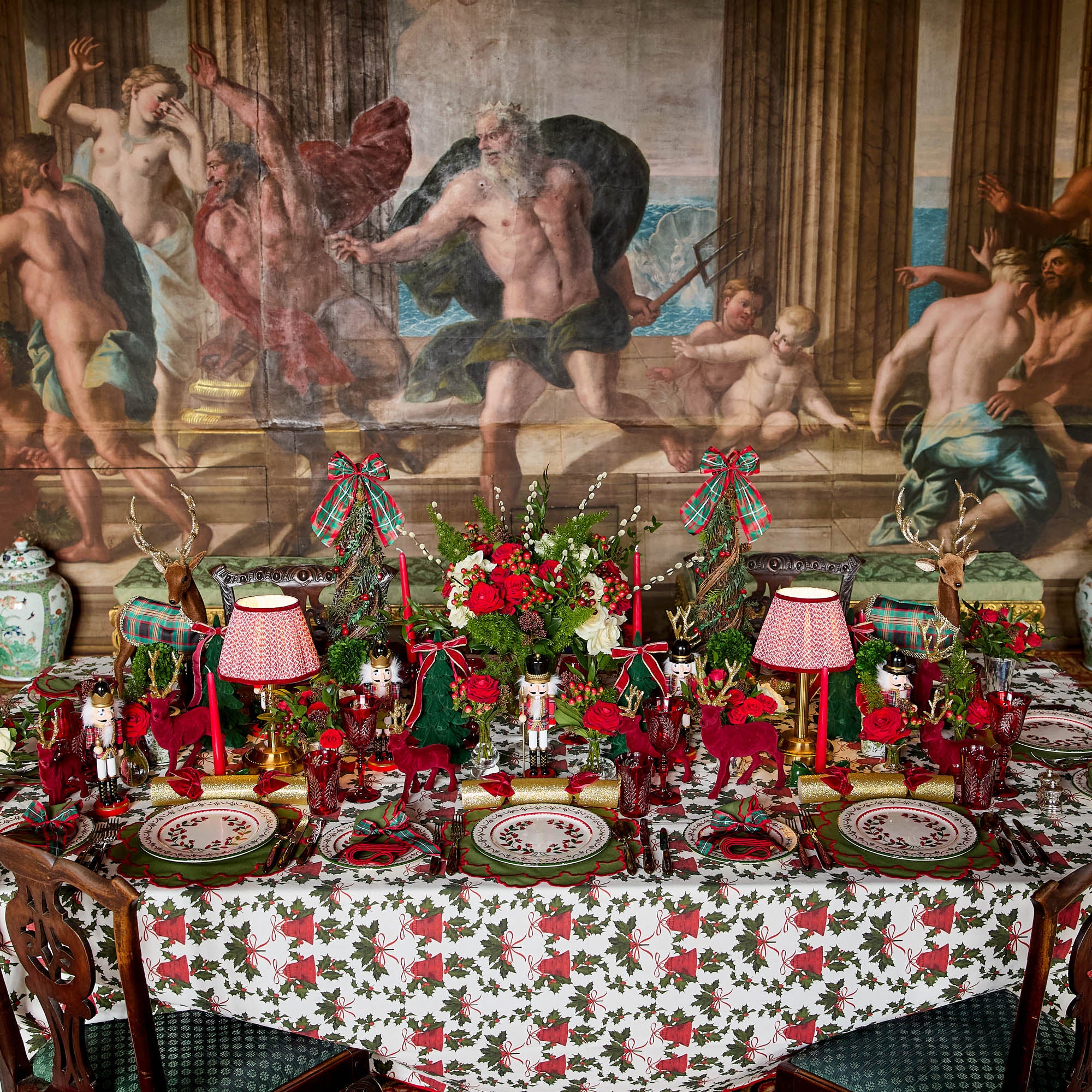 Lily Green & Red Napkins (Set of 4) - Image 7