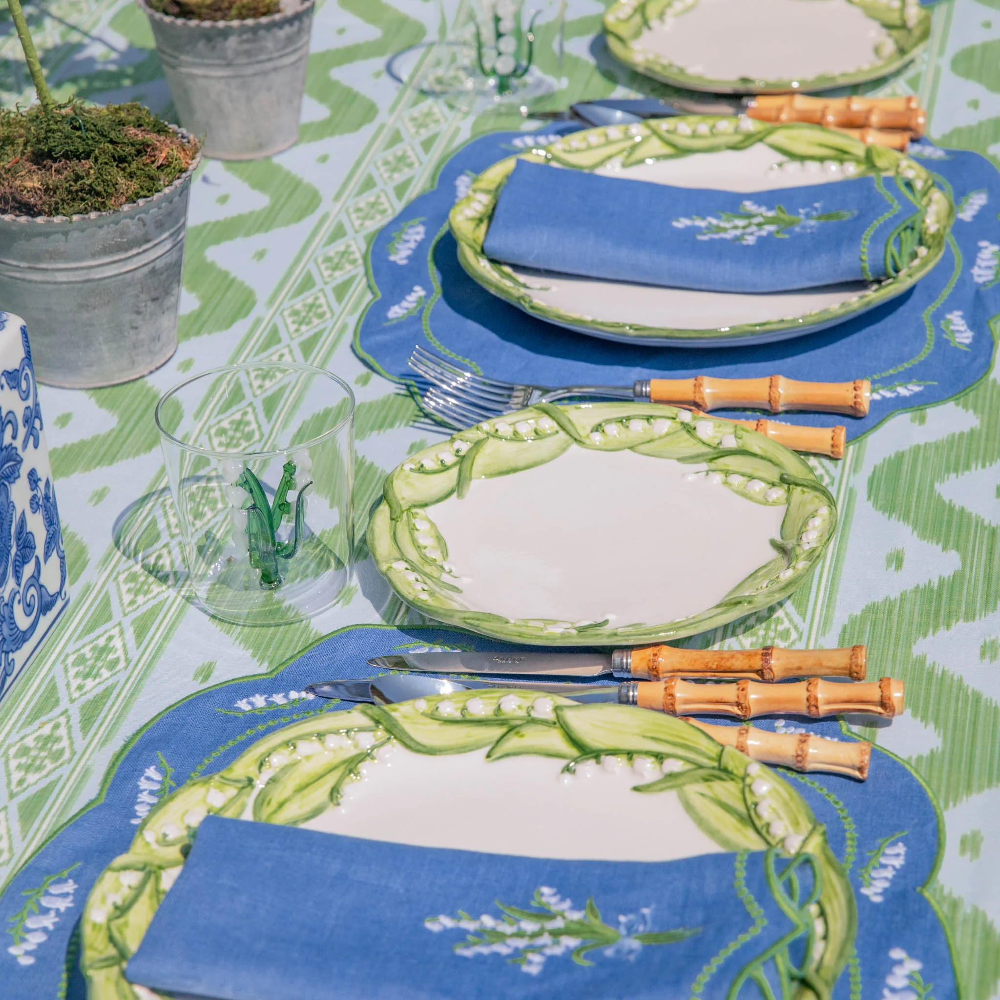 Lily of the Valley Dinner & Starter Plates (Set of 4) - Image 10
