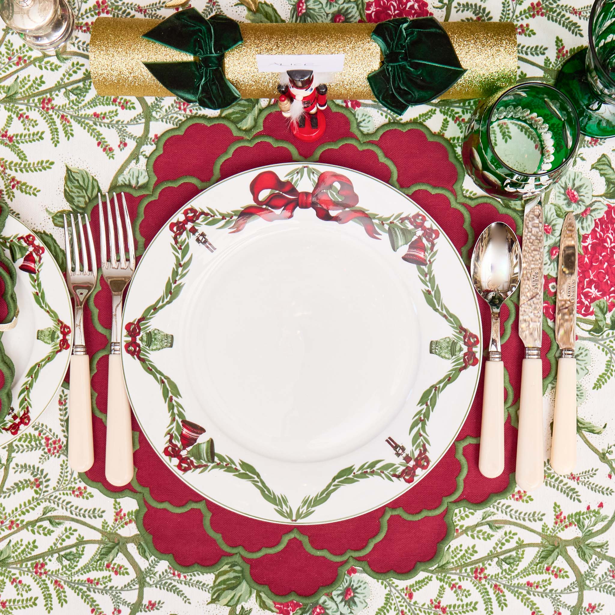 Red & Green Lily Placemats (Set of 4) - Image 2