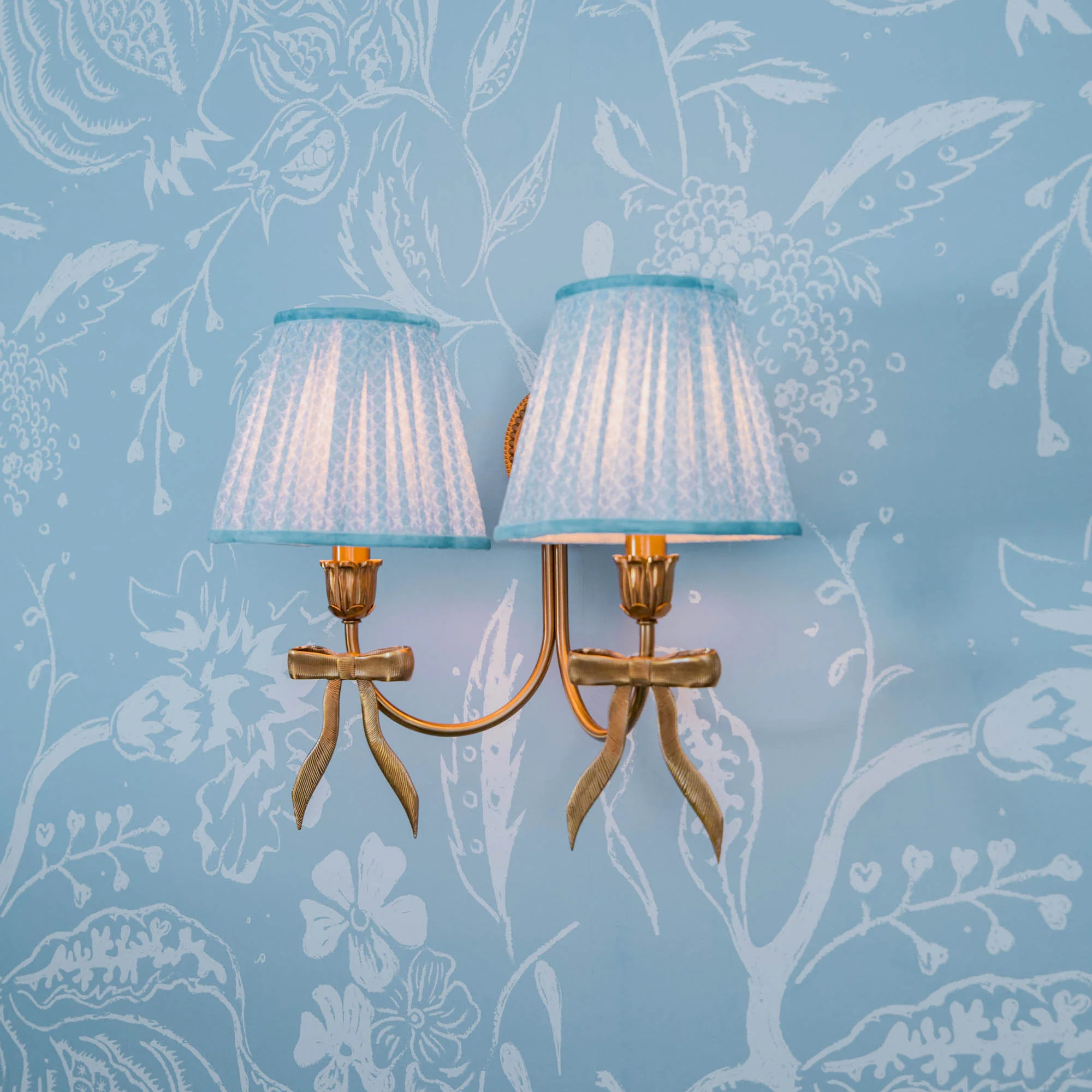Marilyn Bow Rechargeable Double Wall Light - Image 7