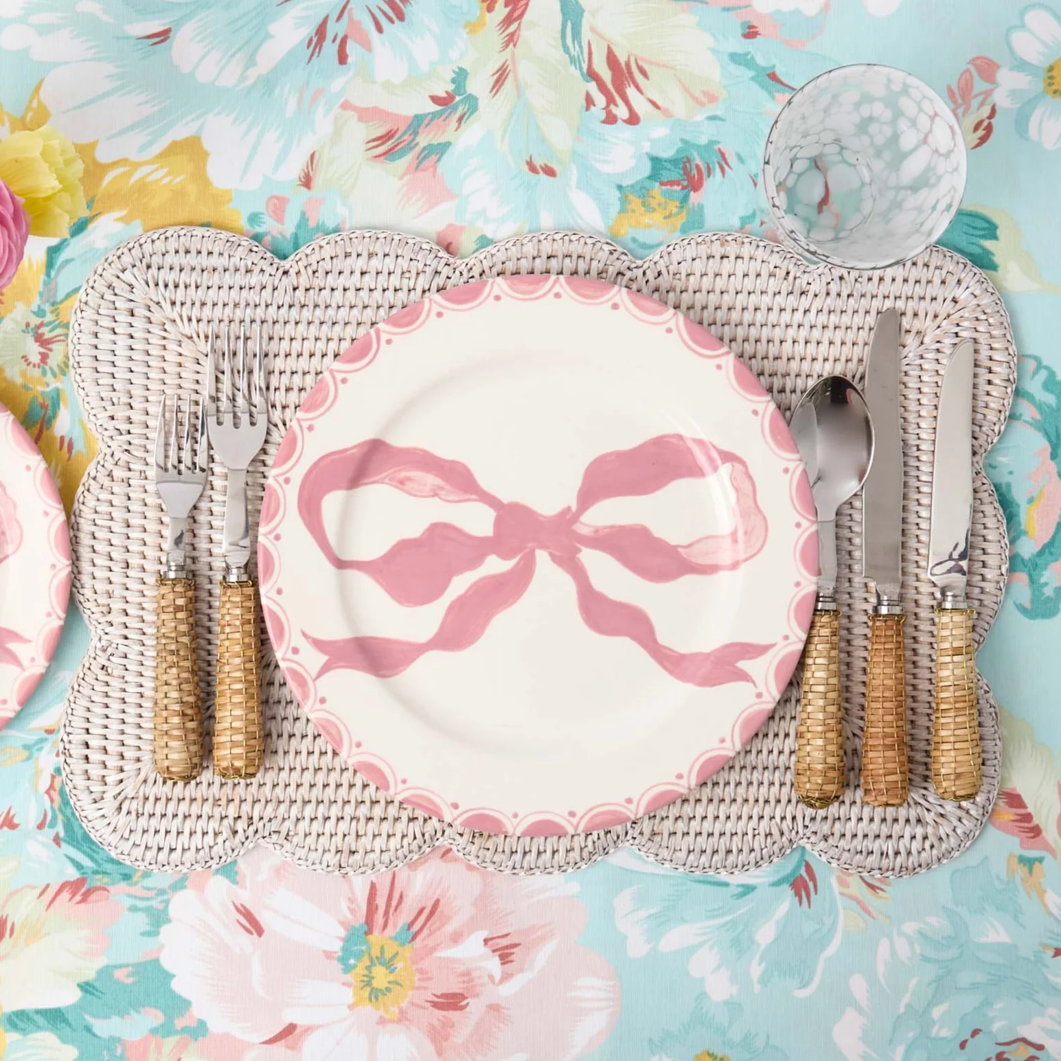 Marilyn Pink Bow Dinner Plates (Set of 4) - Image 2