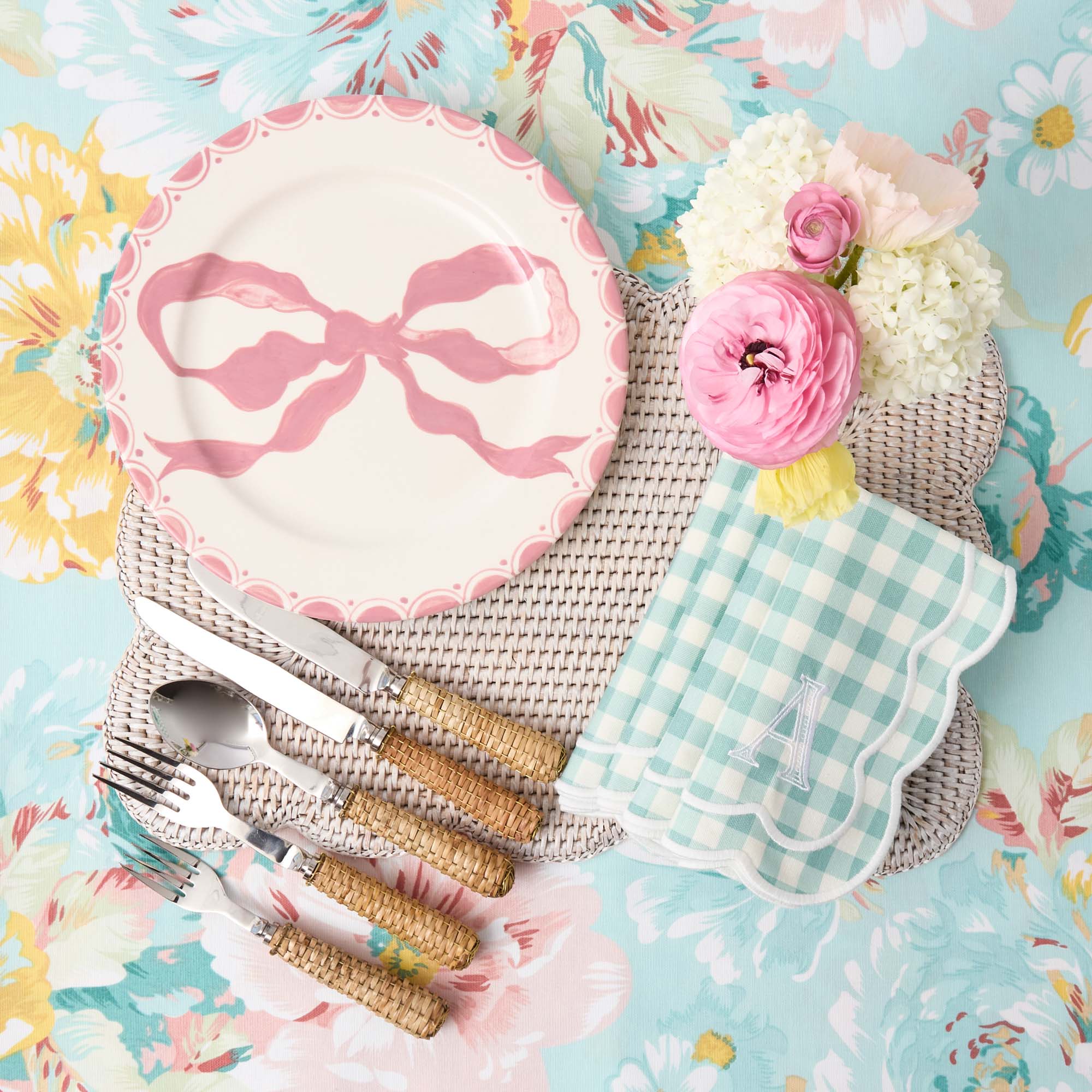 Marilyn Pink Bow Dinner Plates (Set of 4) - Image 4