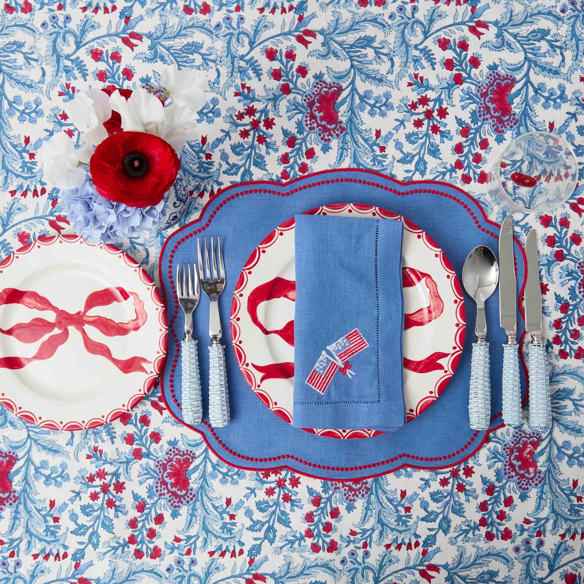 Marilyn Red Bow Starter Plate - Image 13